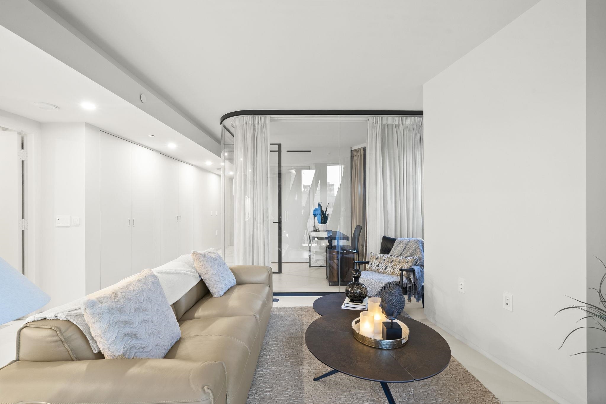 703 1033 NELSON STREET Unit: 703