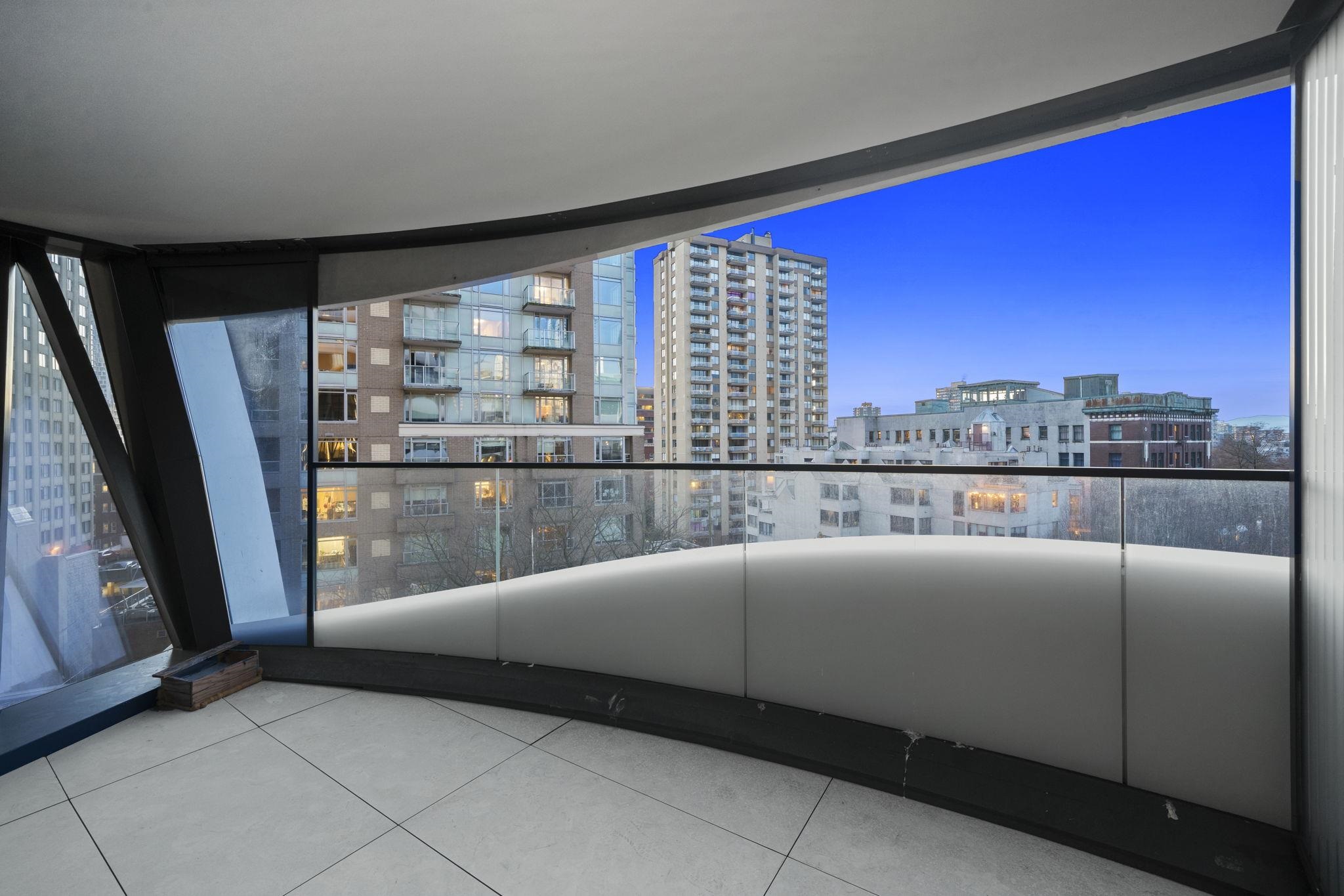 703 1033 NELSON STREET Unit: 703