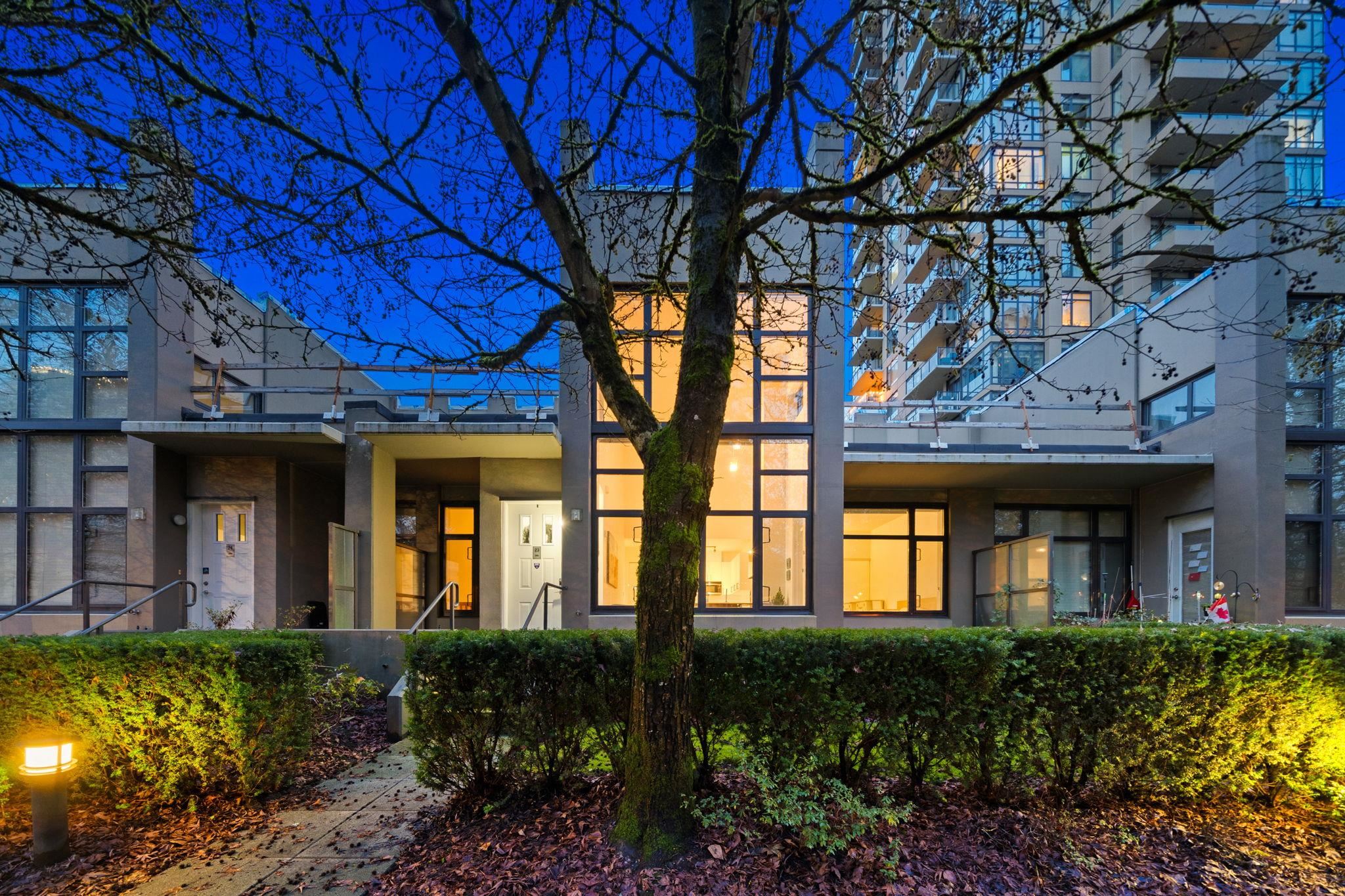 TH23 2345 MADISON AVENUE Unit: TH23