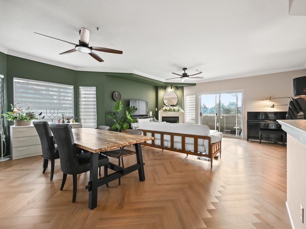 201 7600 MOFFATT ROAD Unit: 201