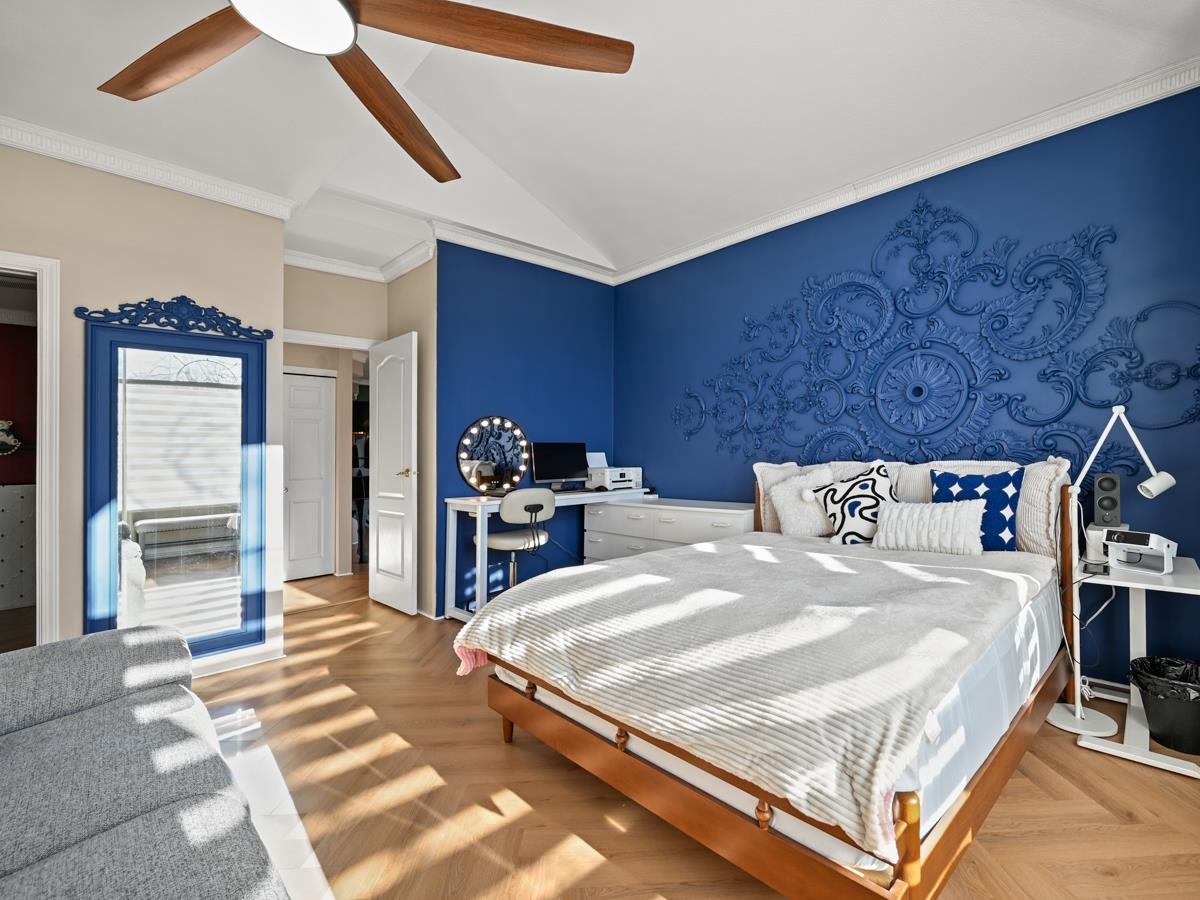 201 7600 MOFFATT ROAD Unit: 201