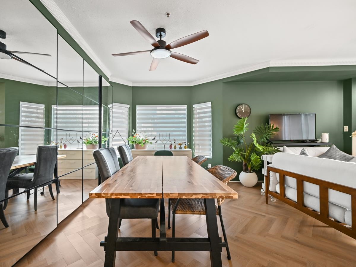 201 7600 MOFFATT ROAD Unit: 201