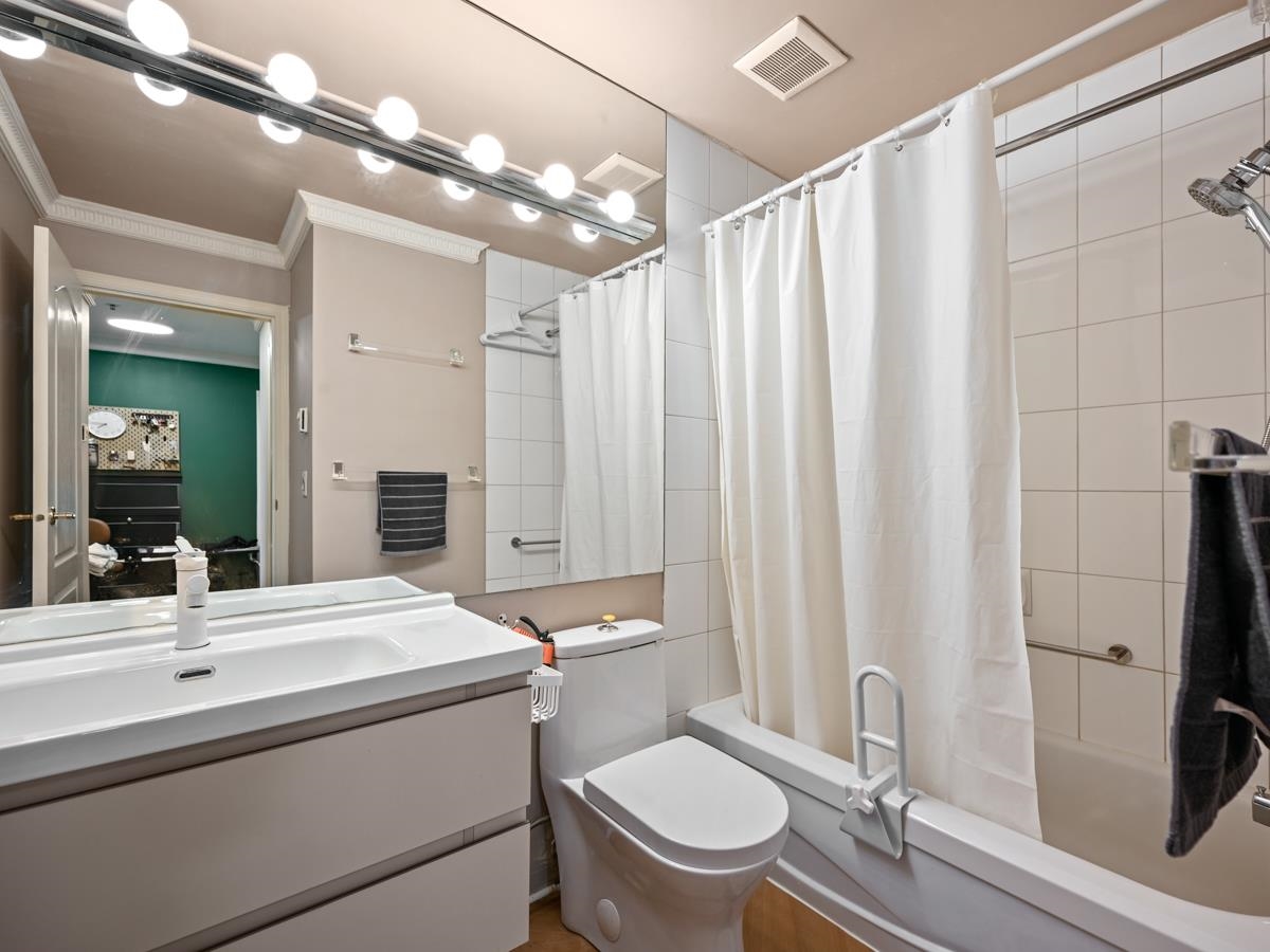 201 7600 MOFFATT ROAD Unit: 201