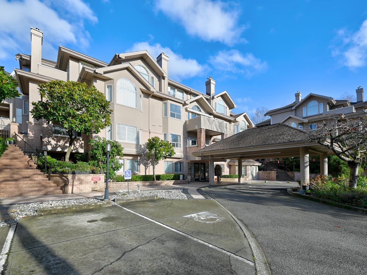 201 7600 MOFFATT ROAD Unit: 201