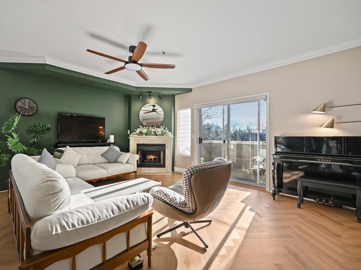 201 7600 MOFFATT ROAD Unit: 201