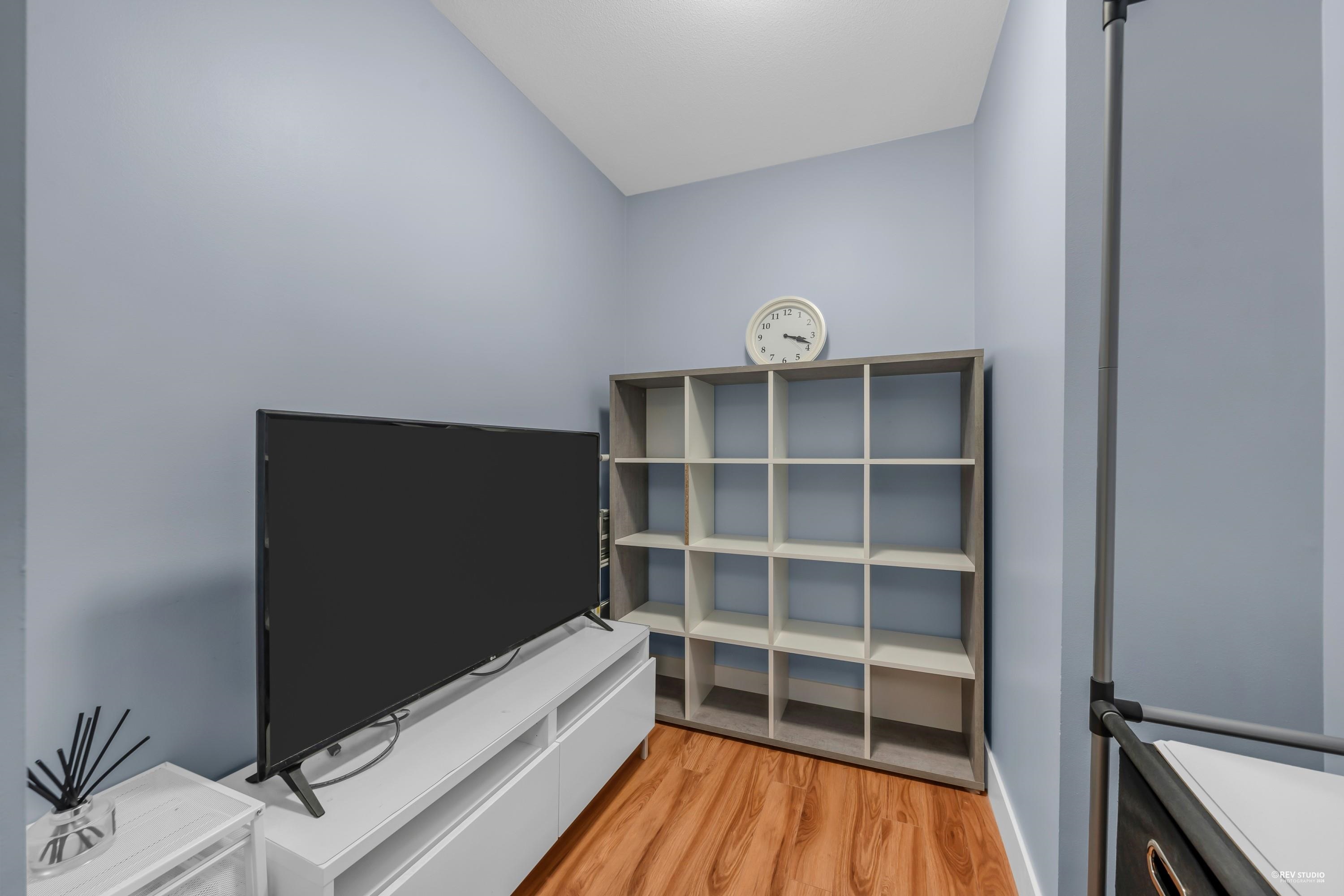 1305 4655 VALLEY DRIVE Unit: 1305