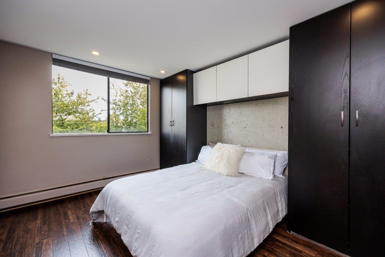 302 540 LONSDALE AVENUE Unit: 302