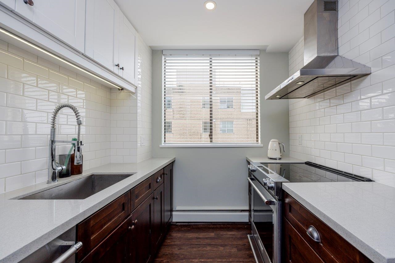 302 540 LONSDALE AVENUE Unit: 302