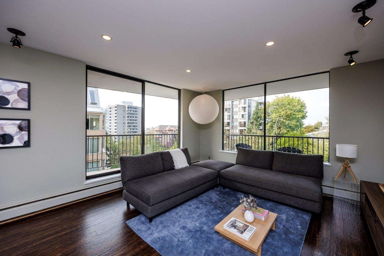 302 540 LONSDALE AVENUE Unit: 302