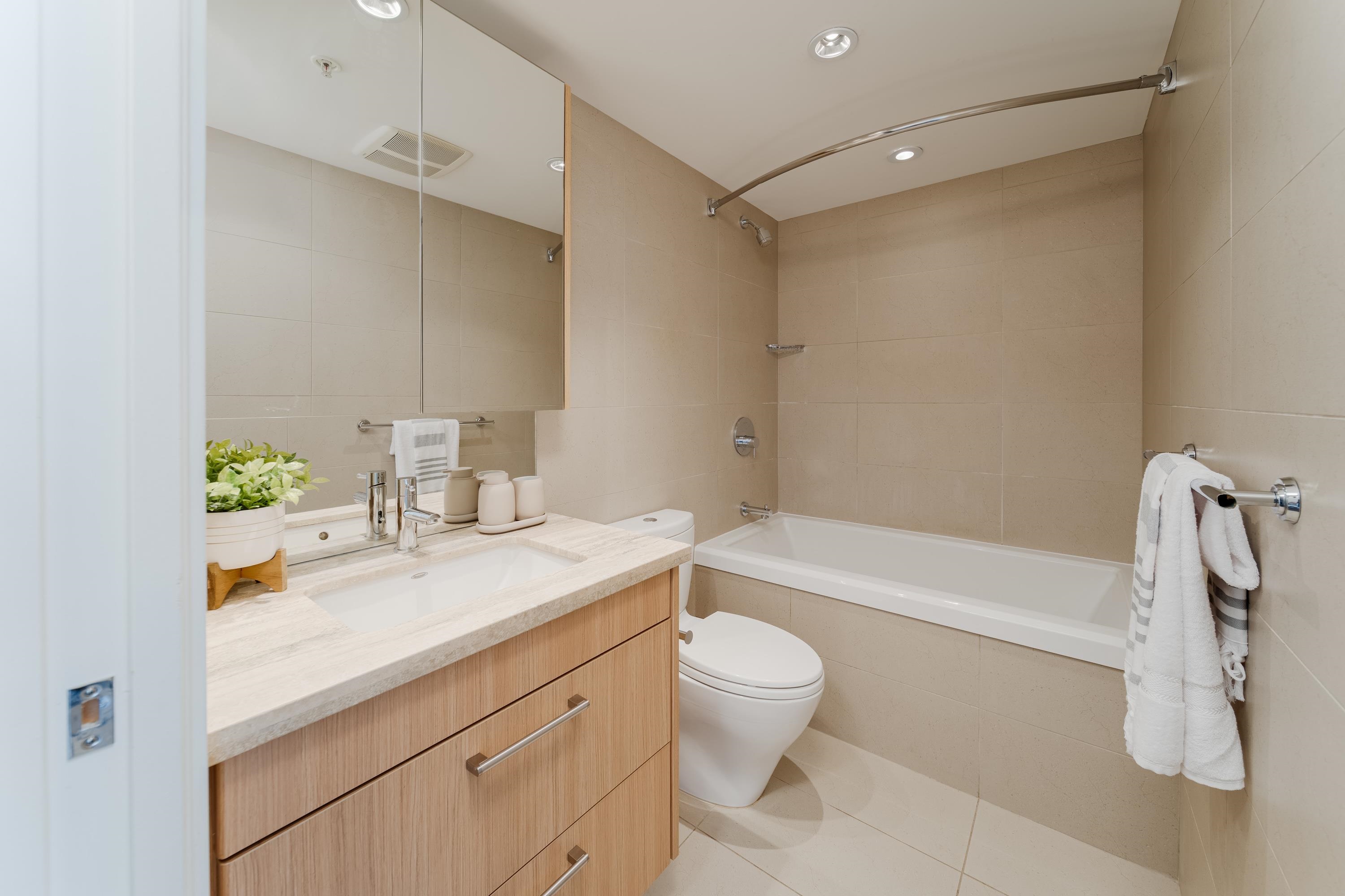 902 138 W 1ST AVENUE Unit: 902