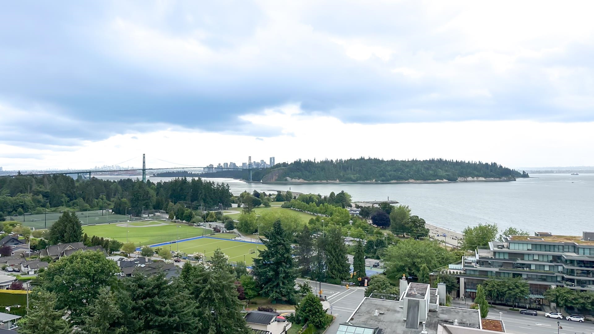 605 555 13TH STREET Unit: 605