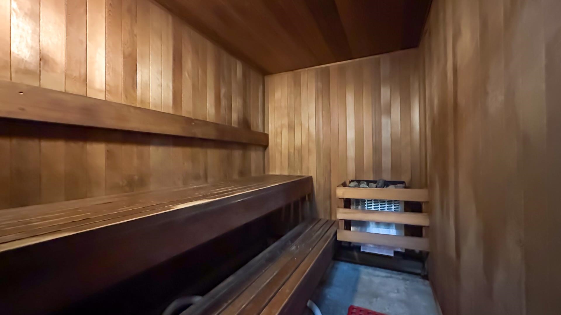 605 555 13TH STREET Unit: 605