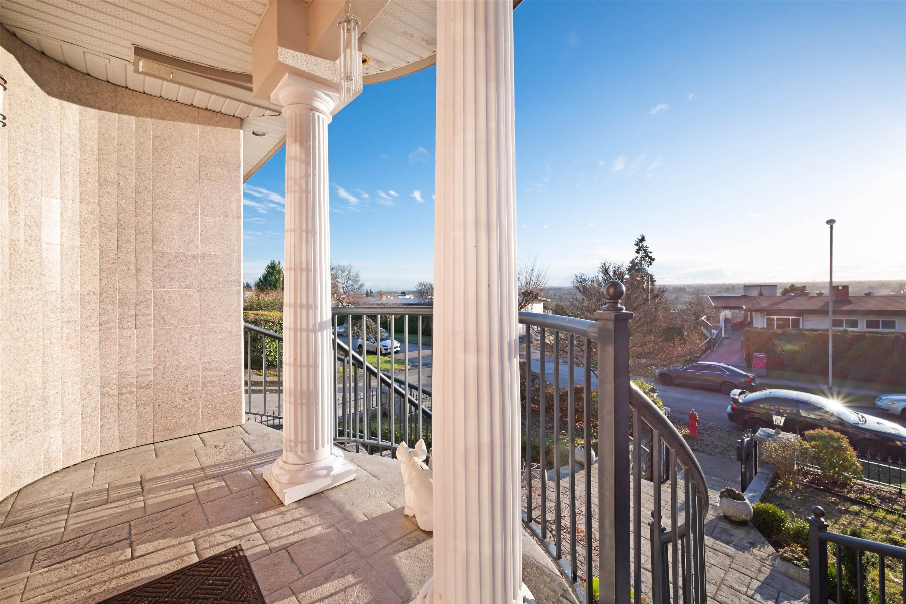 2195 HARRISON STREET