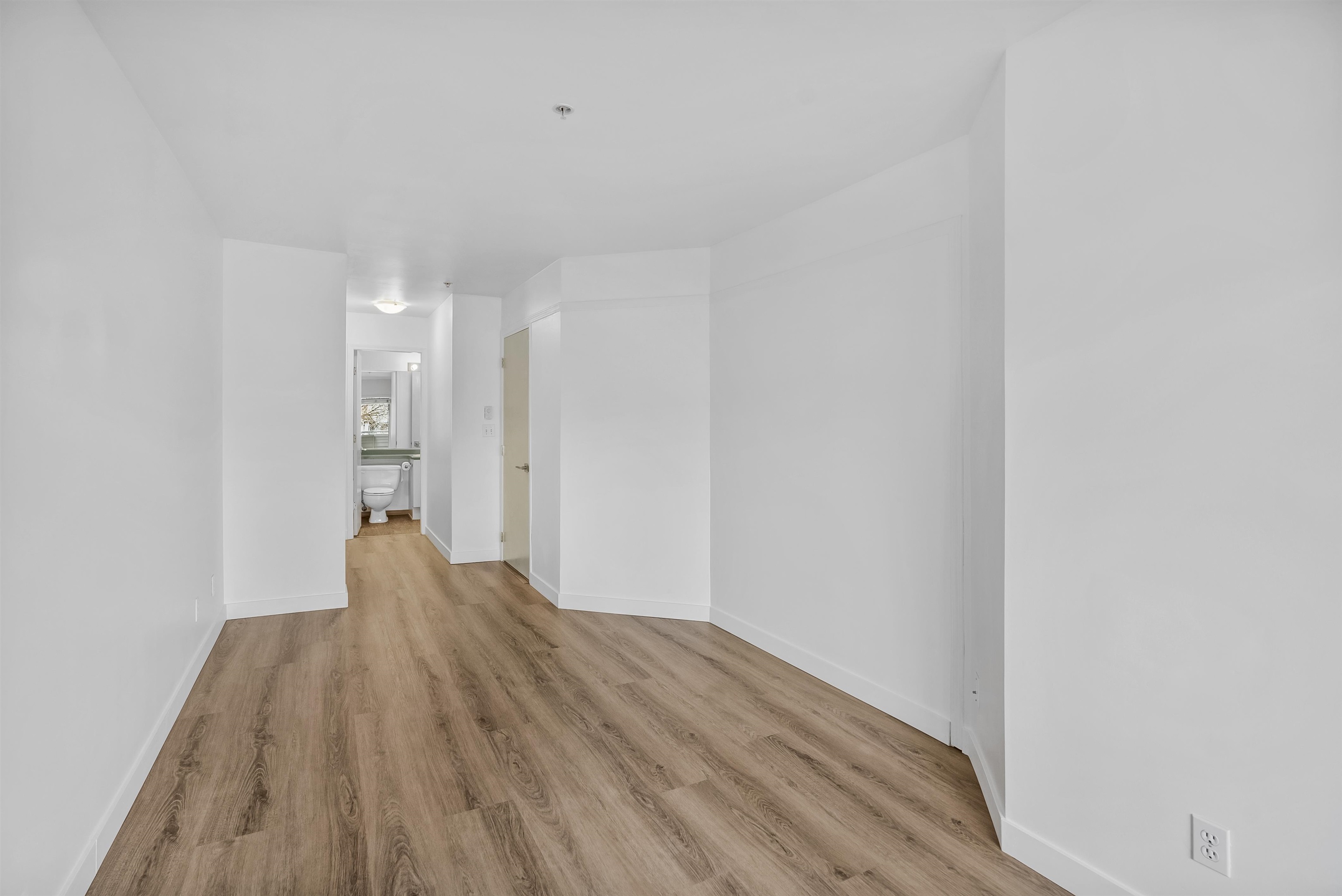 404 12110 80TH AVENUE Unit: 404