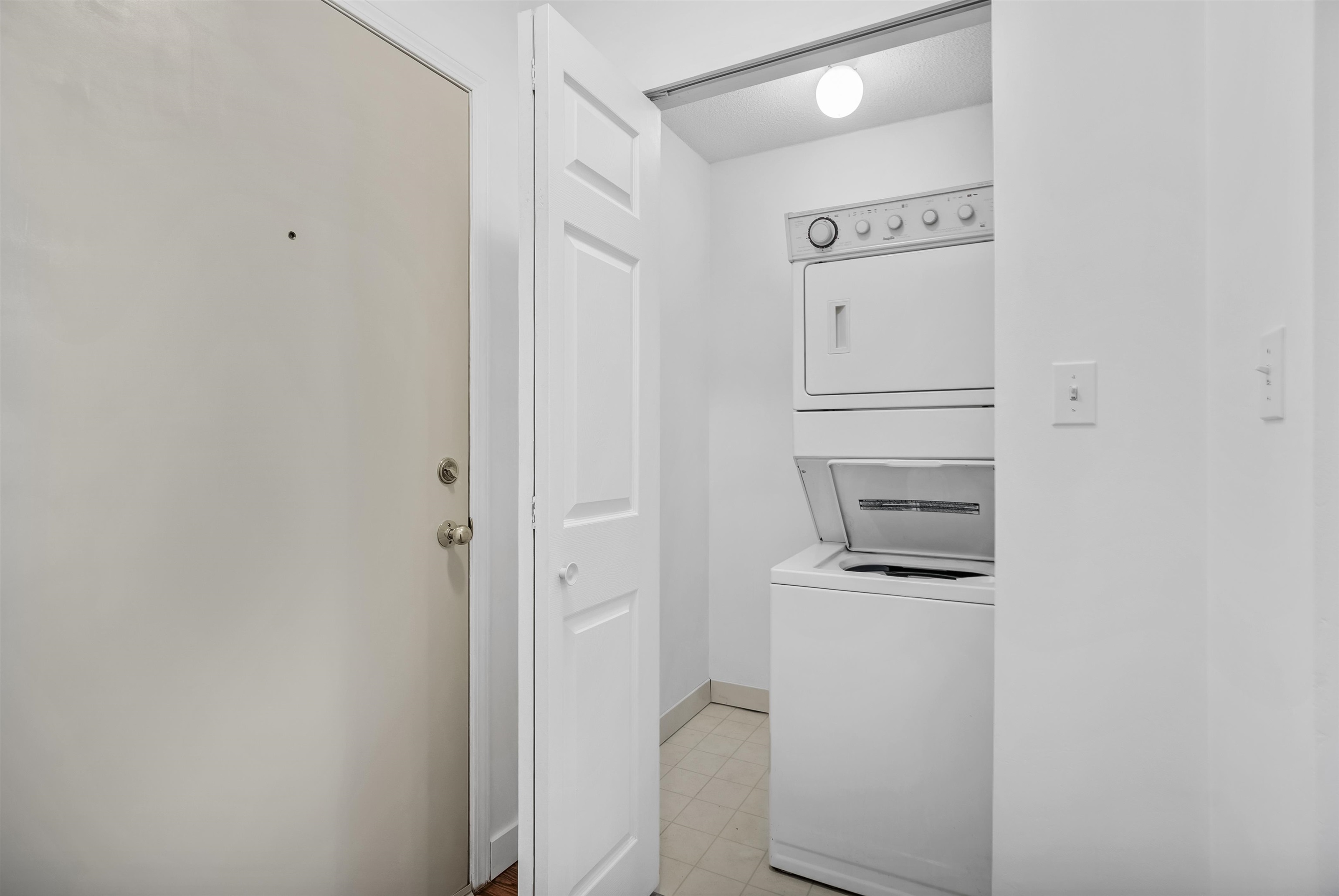 404 12110 80TH AVENUE Unit: 404