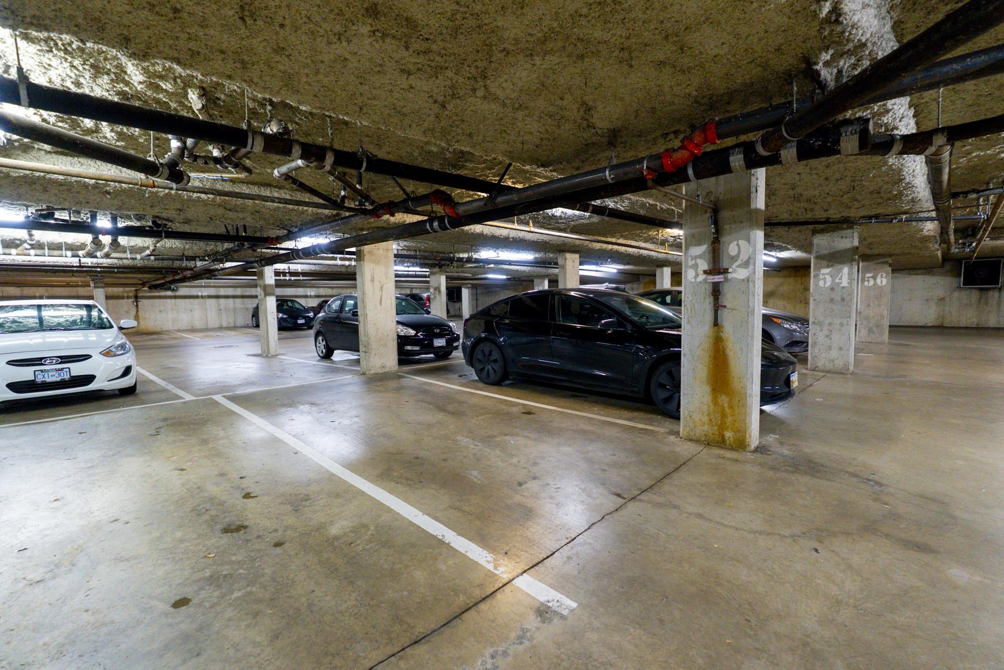 404 12110 80TH AVENUE Unit: 404