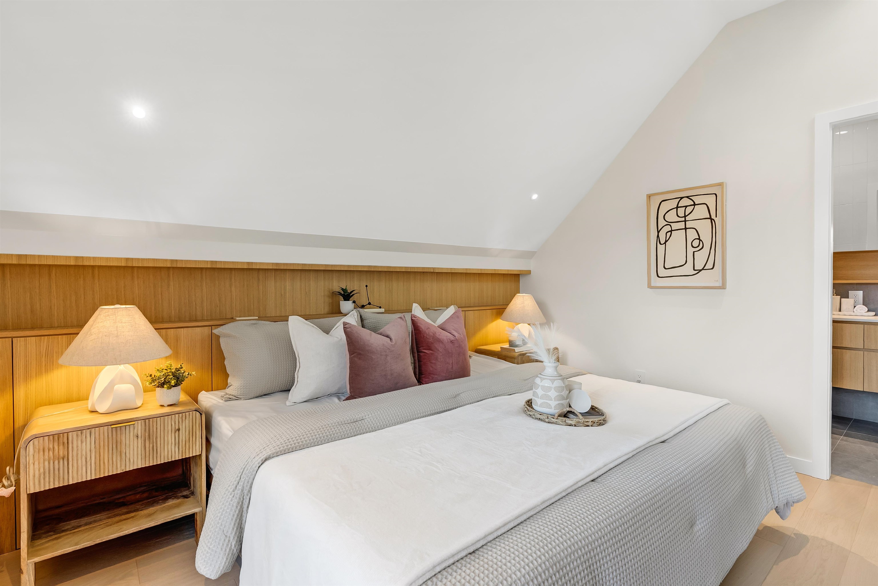 1 2764 W 14TH AVENUE Unit: 1