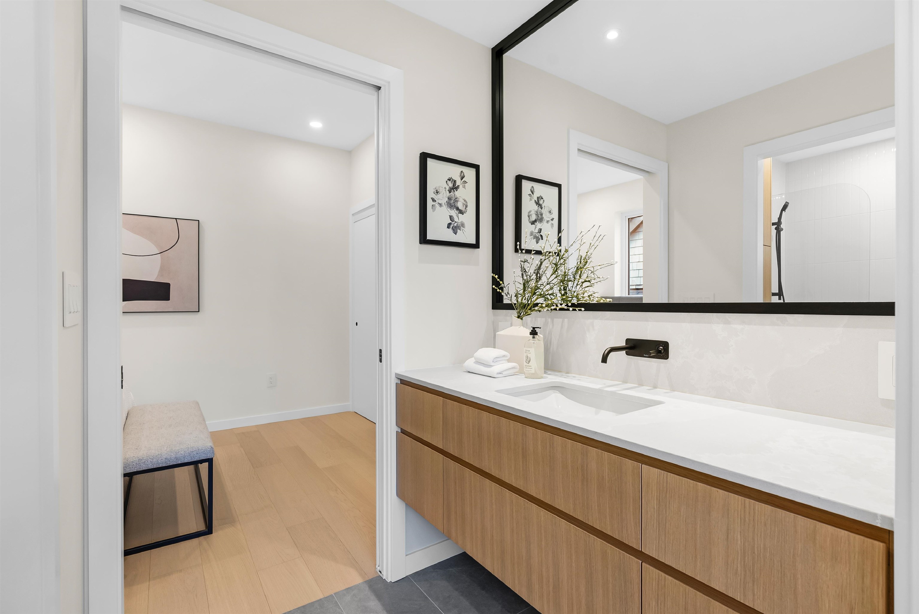 1 2764 W 14TH AVENUE Unit: 1