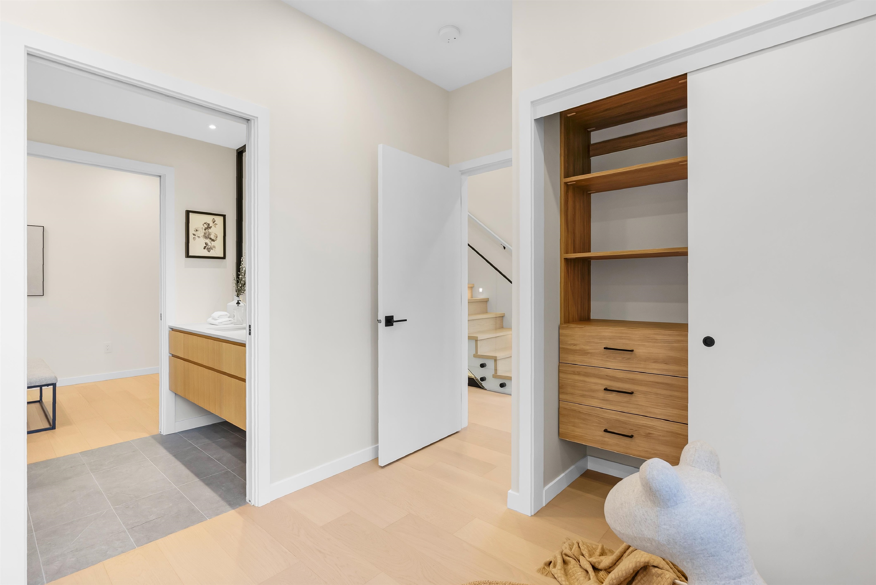 2 2764 W 14TH AVENUE Unit: 2