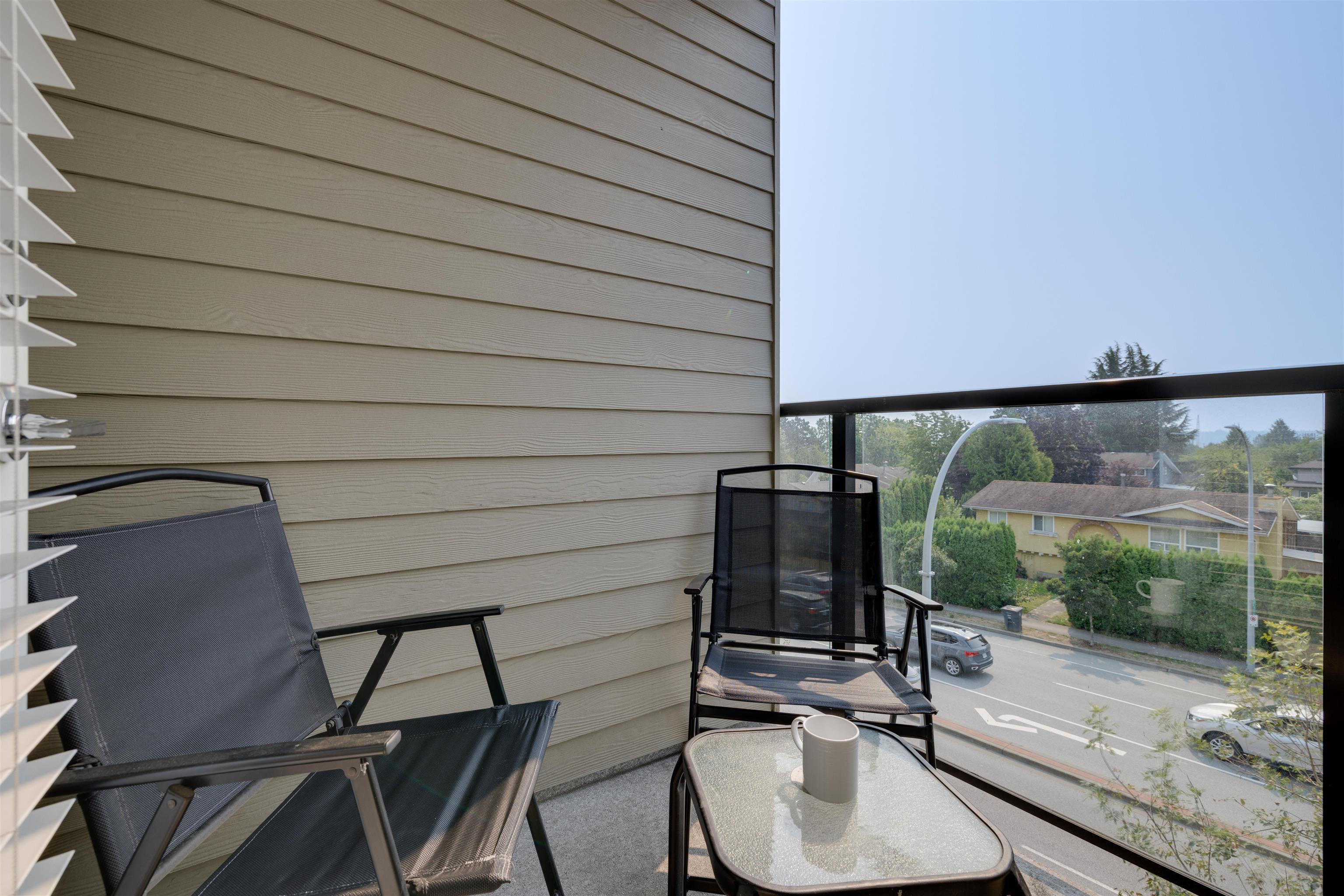 3033 19567 64TH AVENUE Unit: 3033