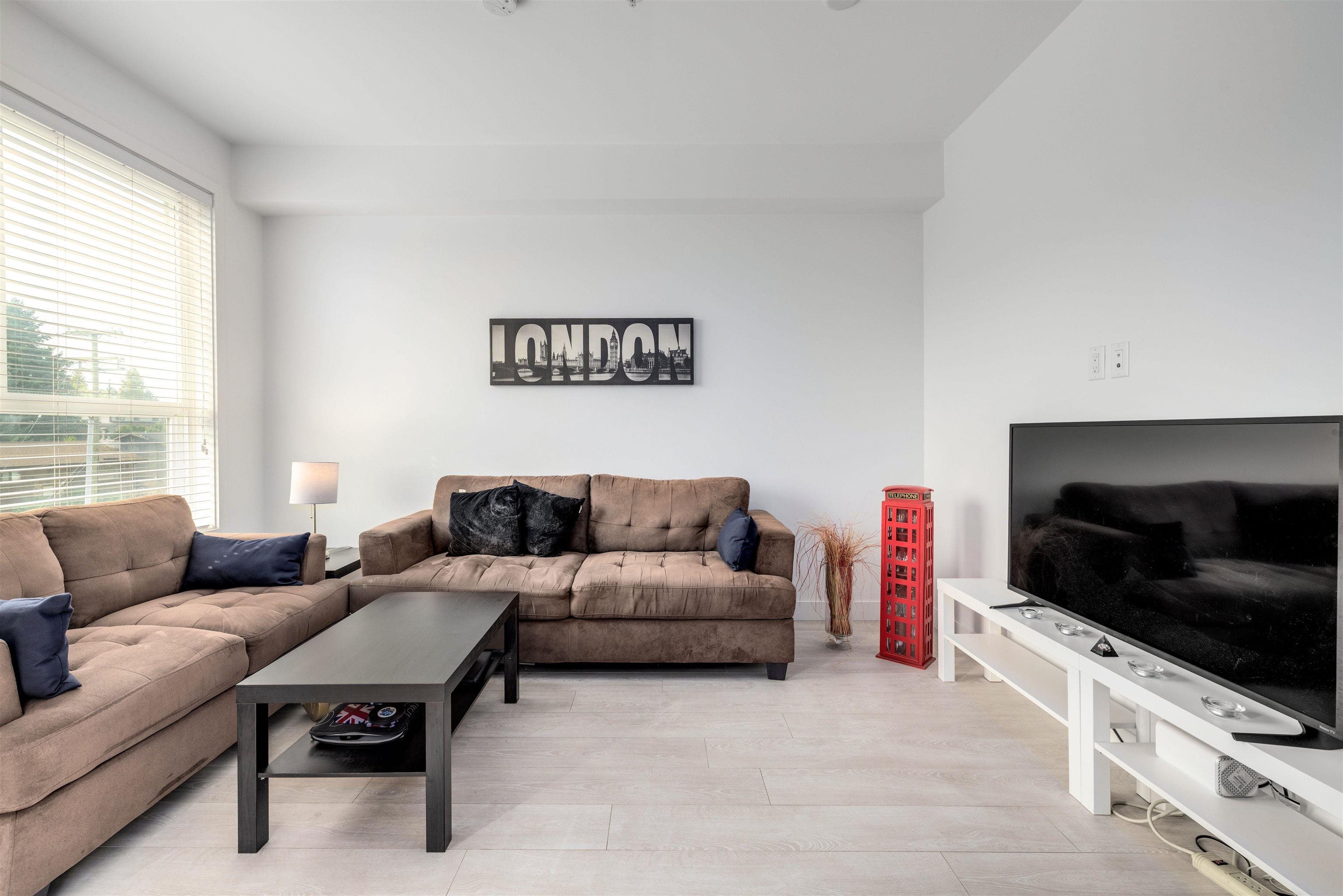 3033 19567 64TH AVENUE Unit: 3033