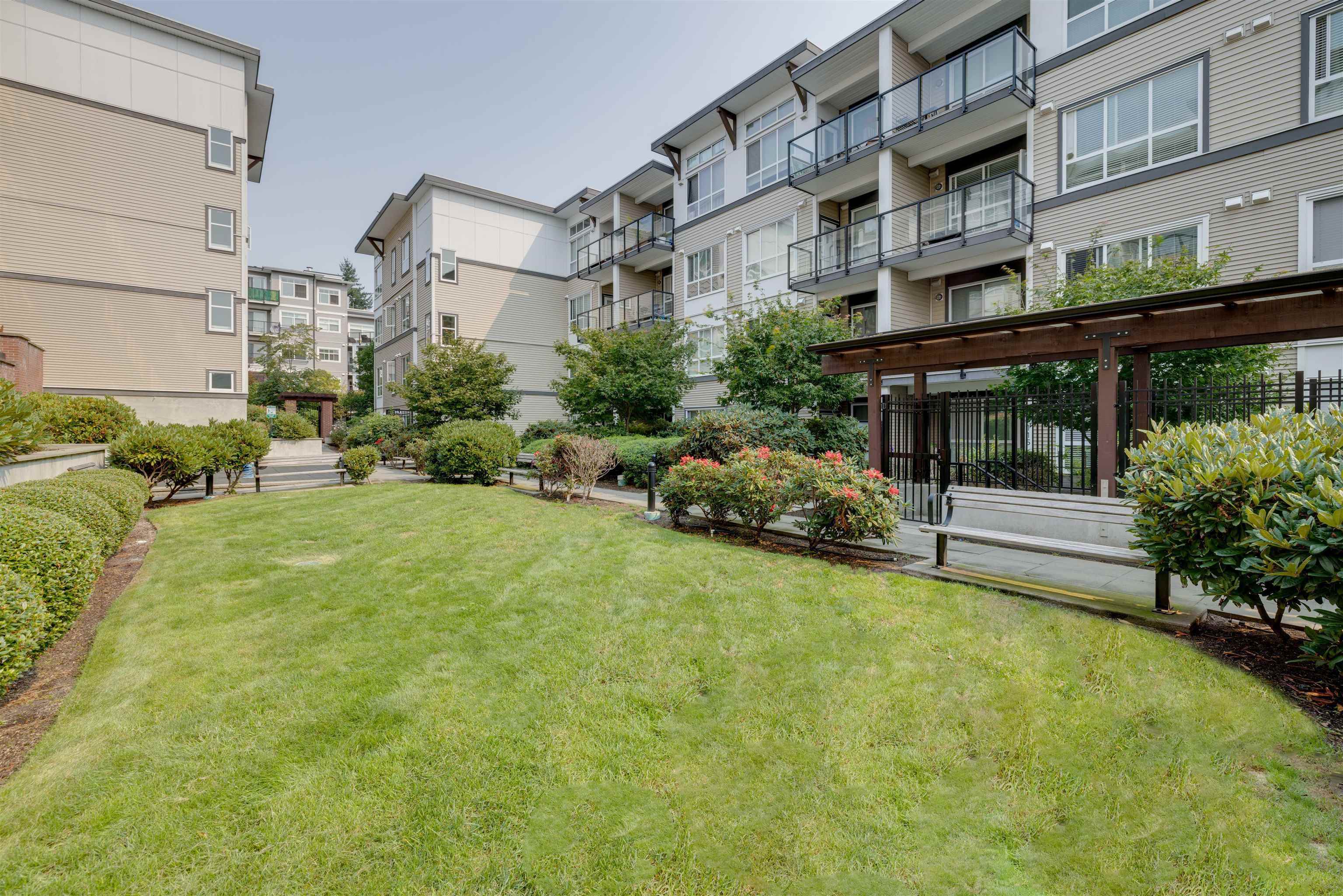 3033 19567 64TH AVENUE Unit: 3033