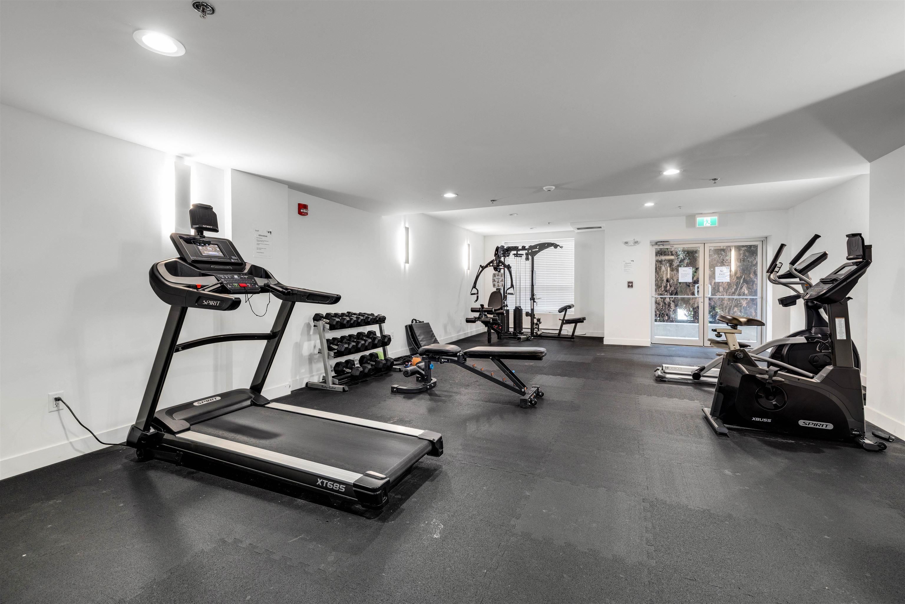 3033 19567 64TH AVENUE Unit: 3033