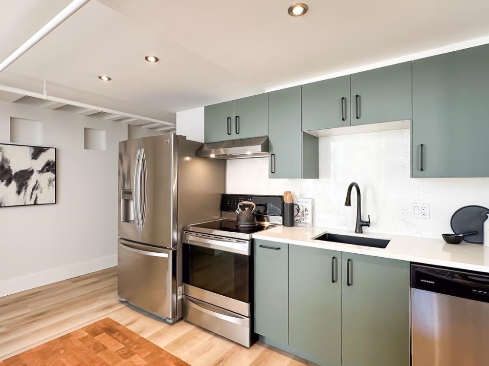 315 336 E 1ST AVENUE Unit: 315