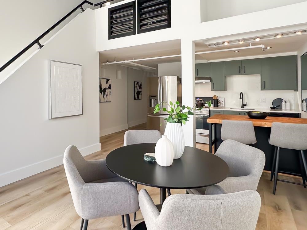 315 336 E 1ST AVENUE Unit: 315