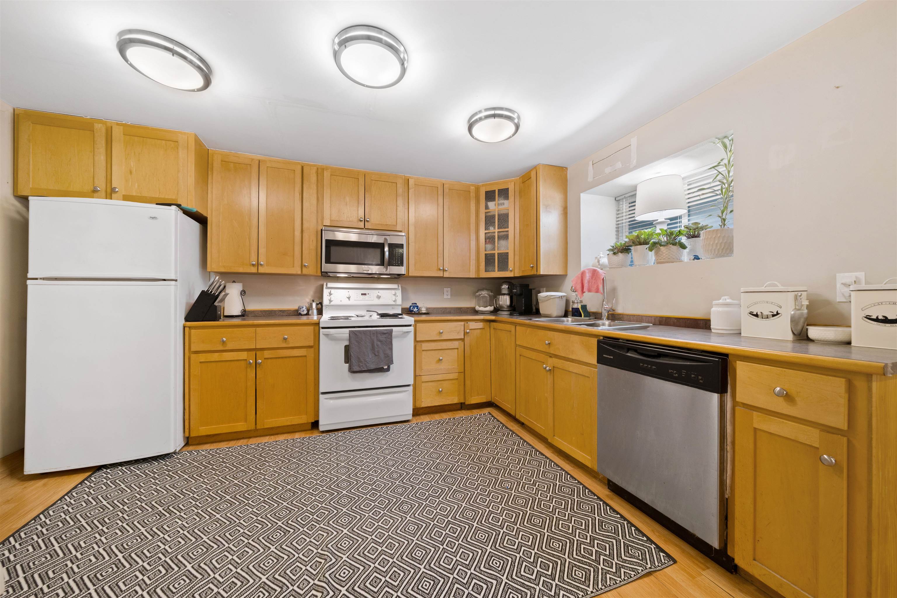 1940 ST JOHNS STREET