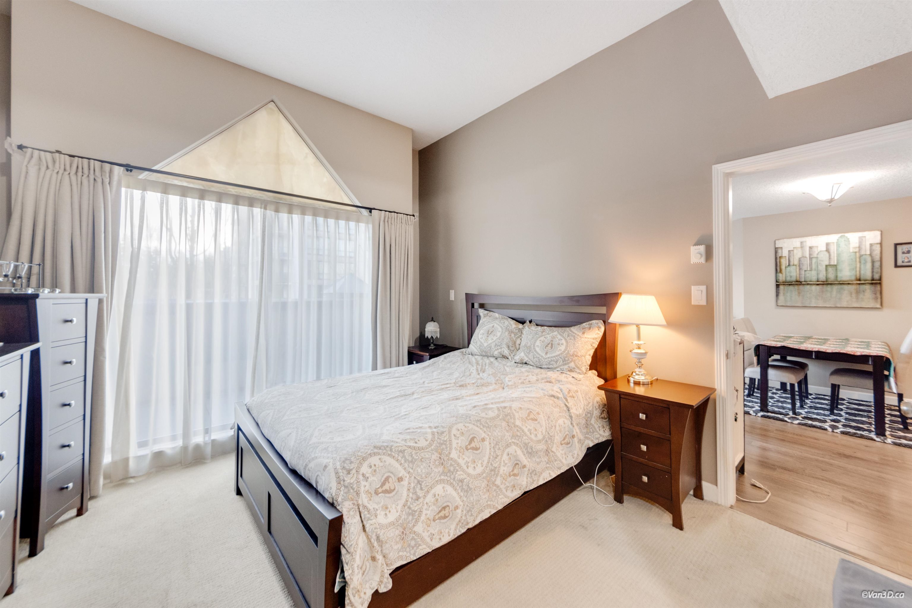 415 2978 BURLINGTON DRIVE Unit: 415