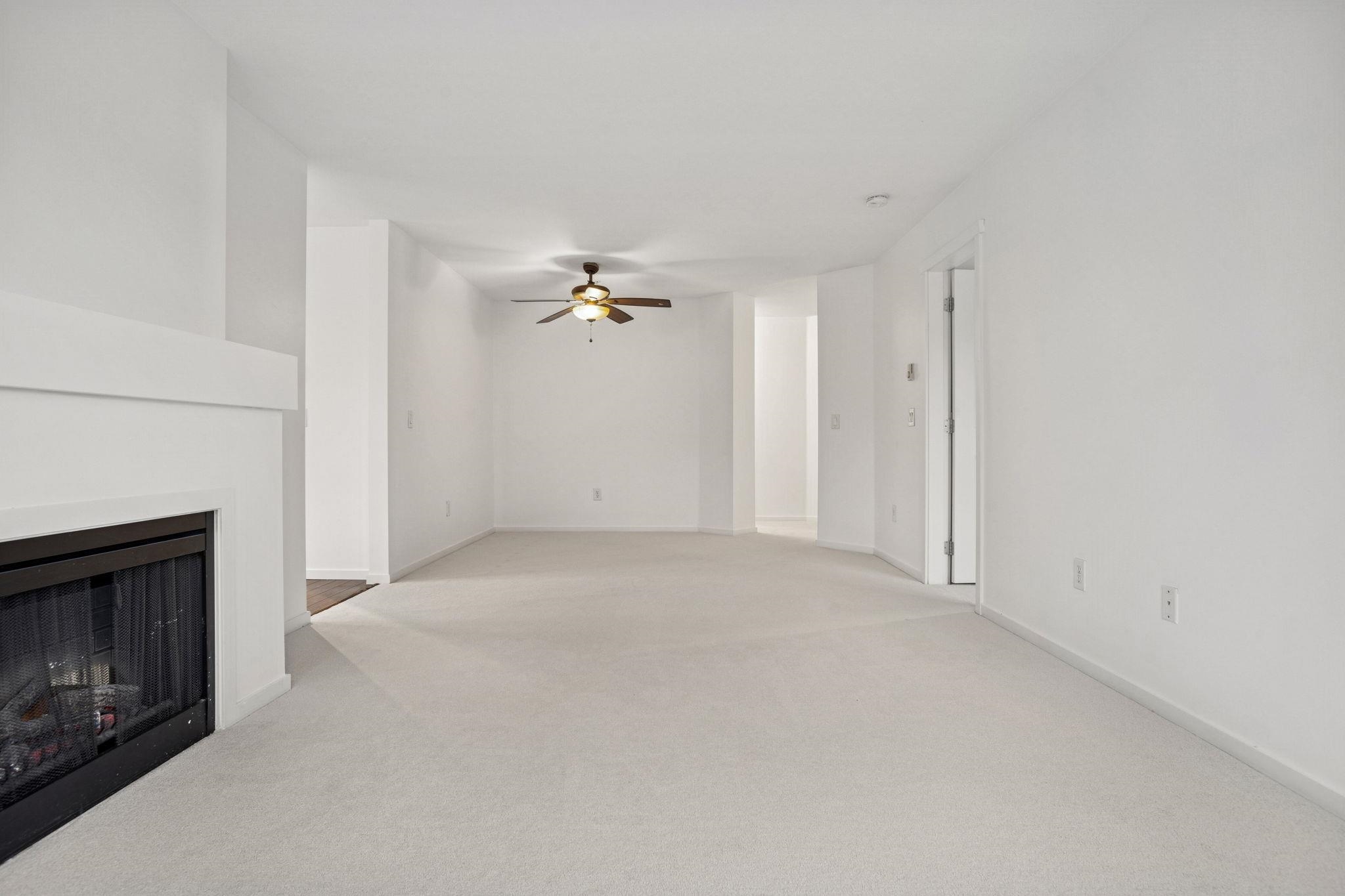 206 700 KLAHANIE DRIVE Unit: 206