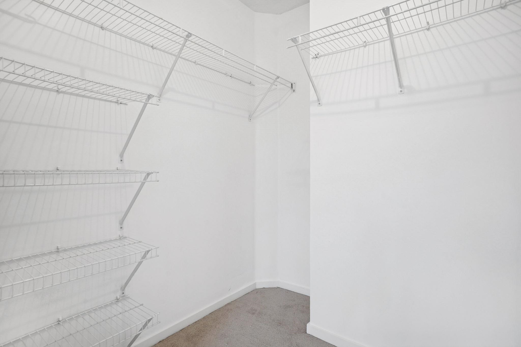 206 700 KLAHANIE DRIVE Unit: 206