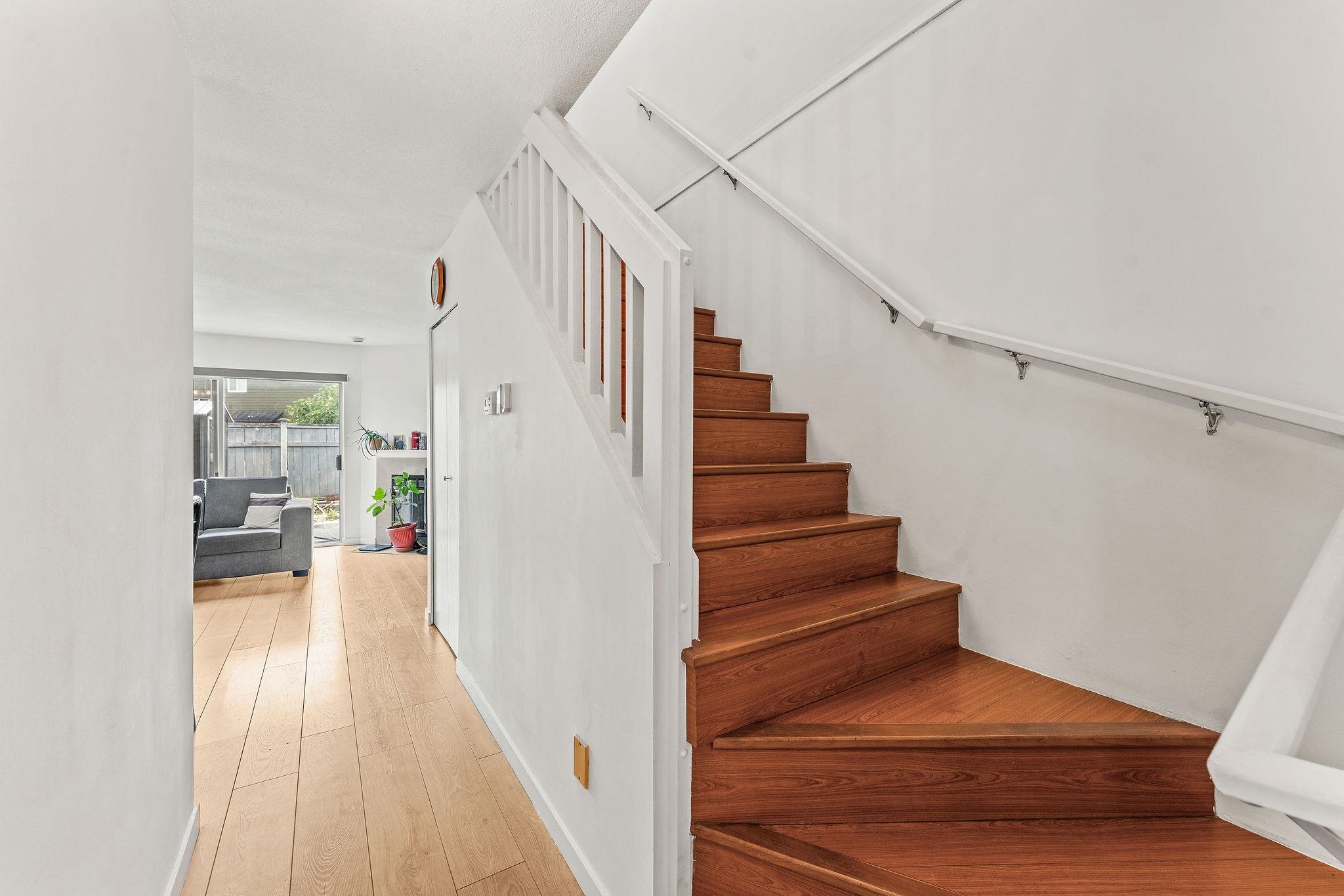 7 10980 NO. 2 ROAD Unit: 7