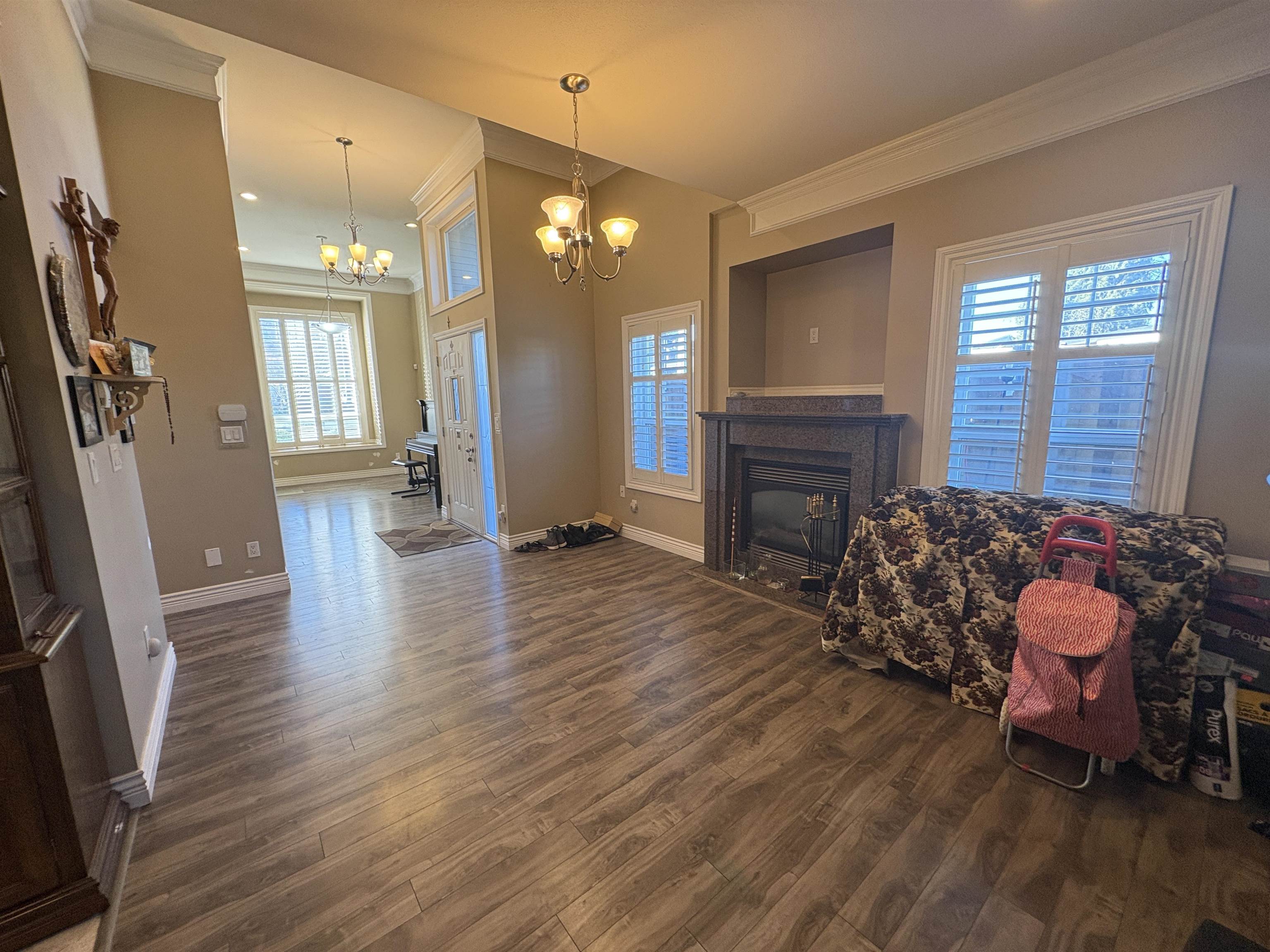 6916 CUNNINGHAM COURT