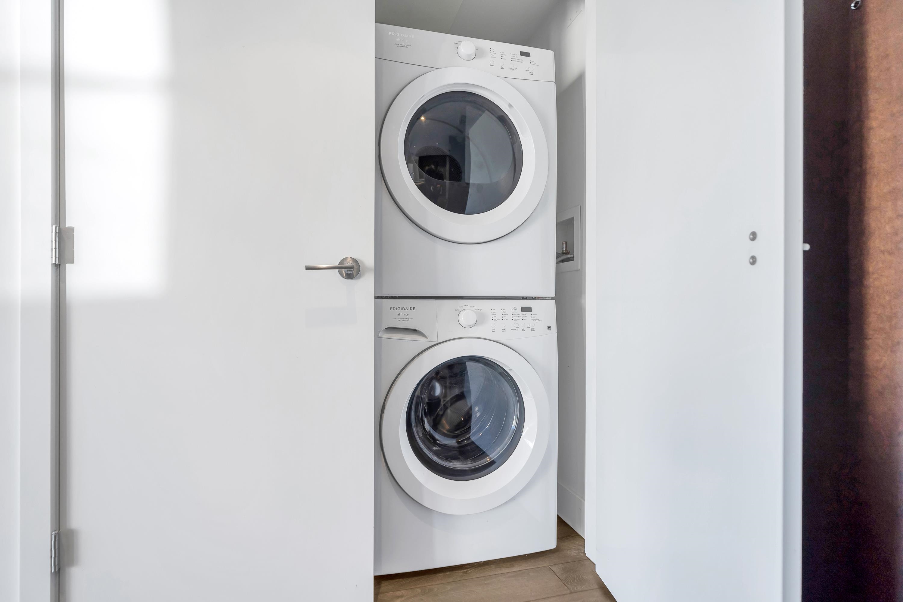 601 1550 FERN STREET Unit: 601