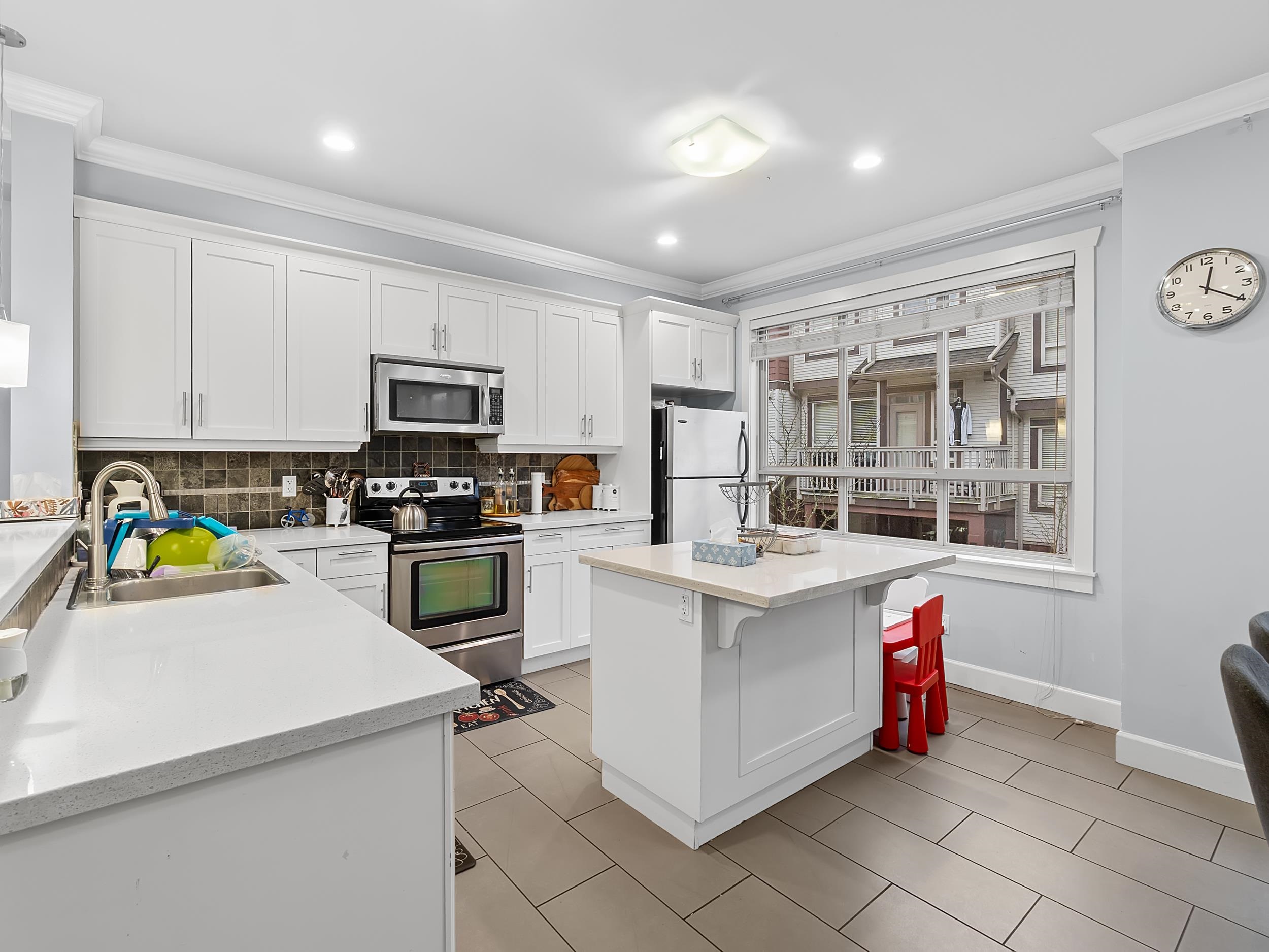 37 19560 68 AVENUE Unit: 37