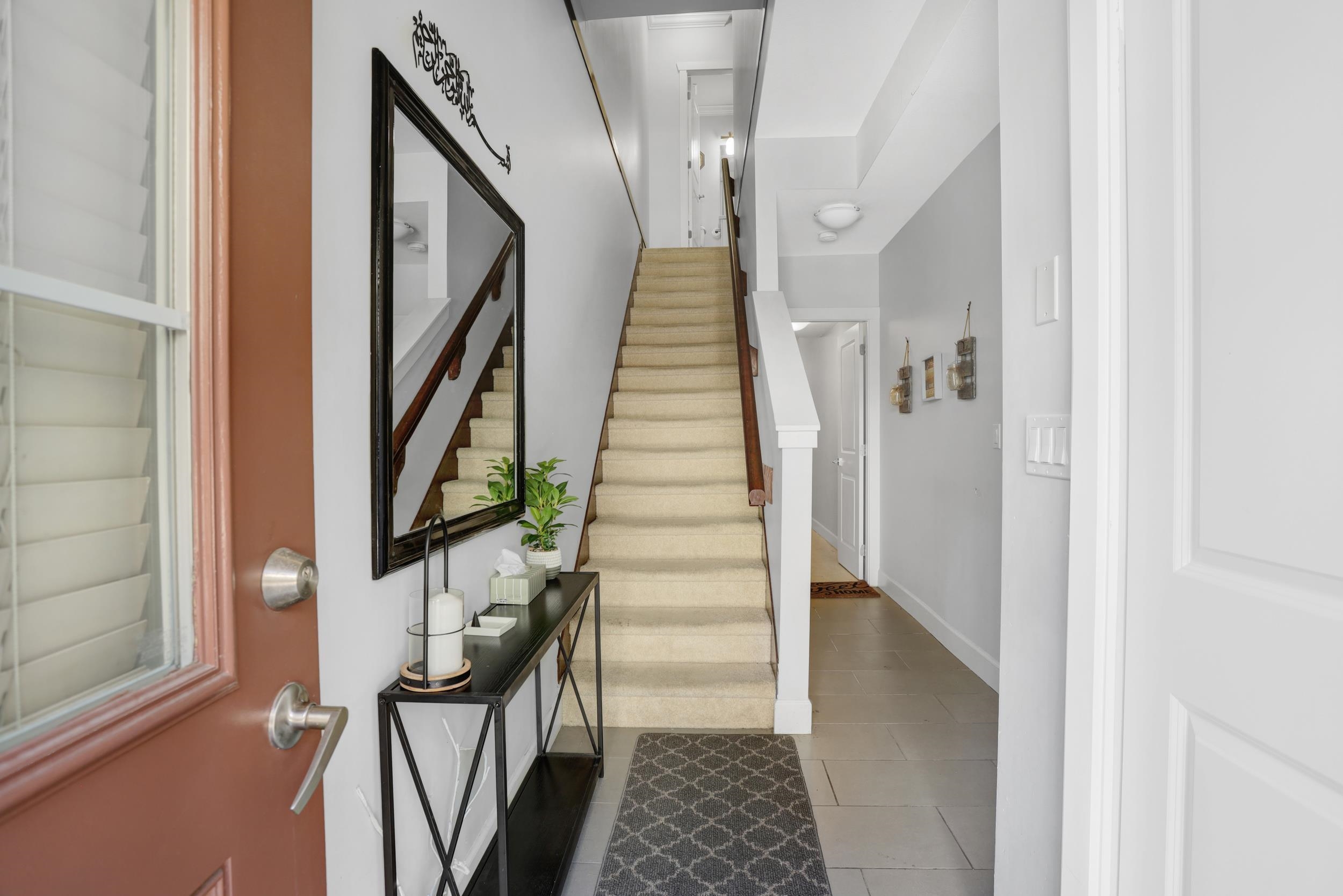 37 19560 68 AVENUE Unit: 37