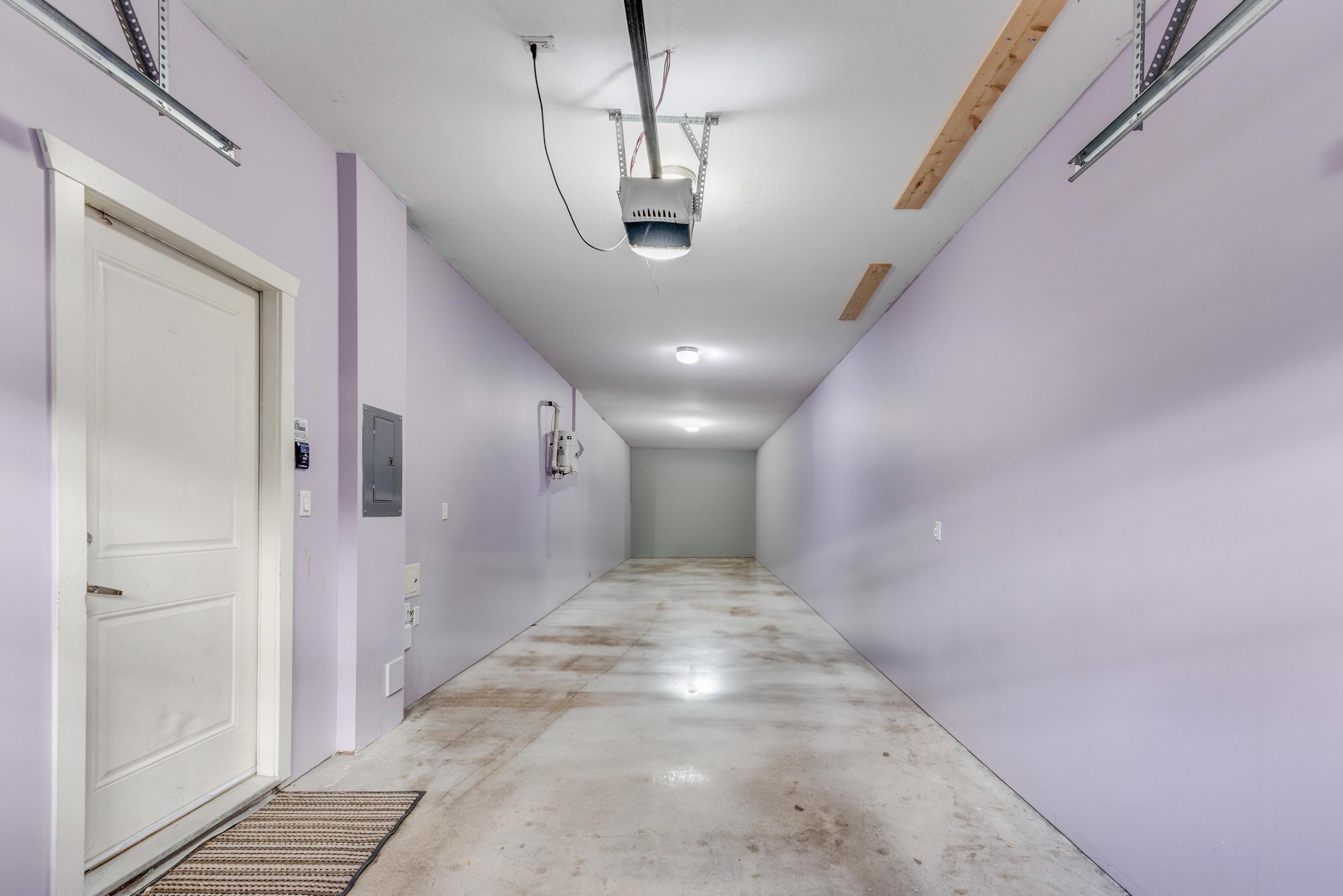 37 19560 68 AVENUE Unit: 37