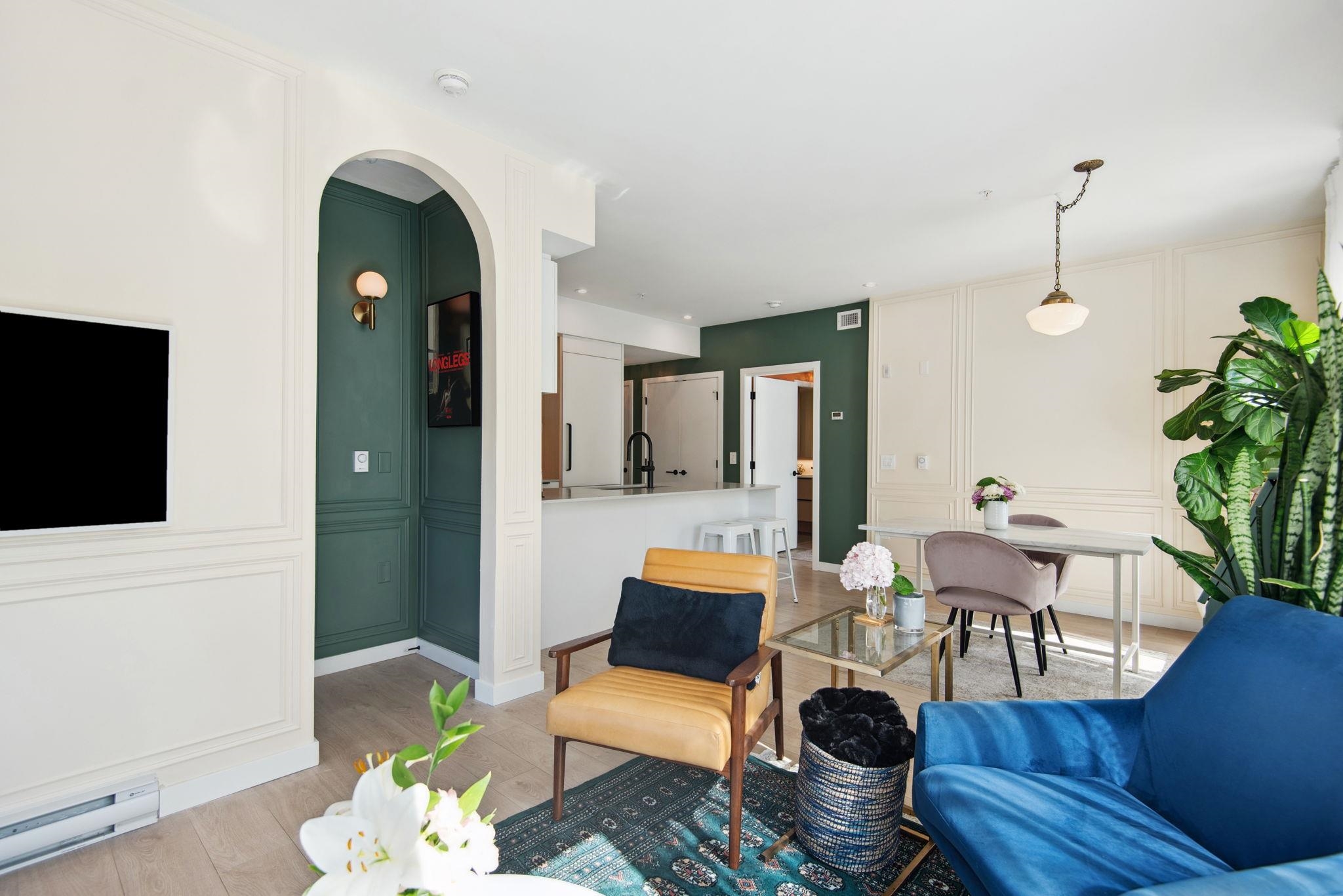 321 2520 GUELPH STREET Unit: 321