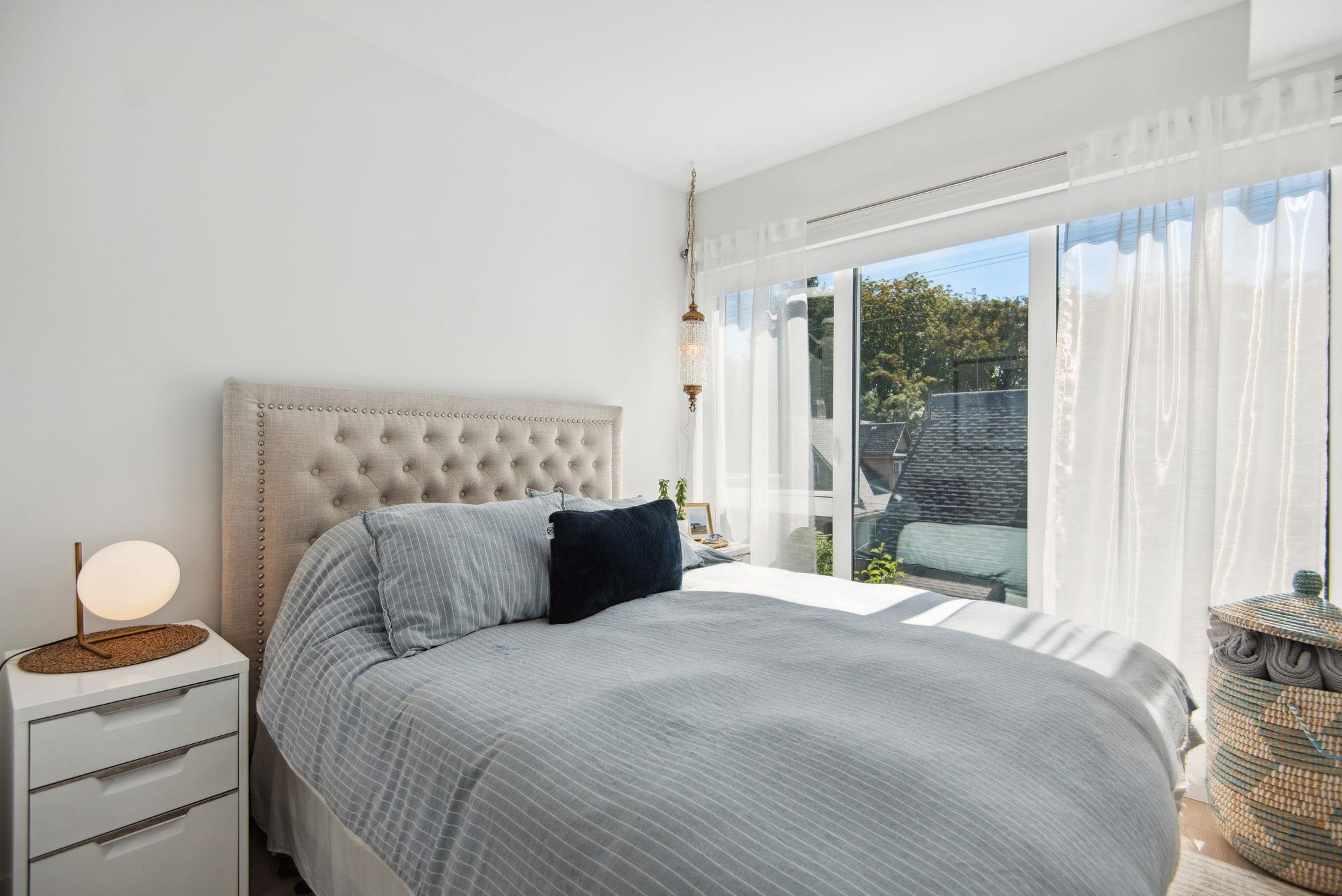 321 2520 GUELPH STREET Unit: 321