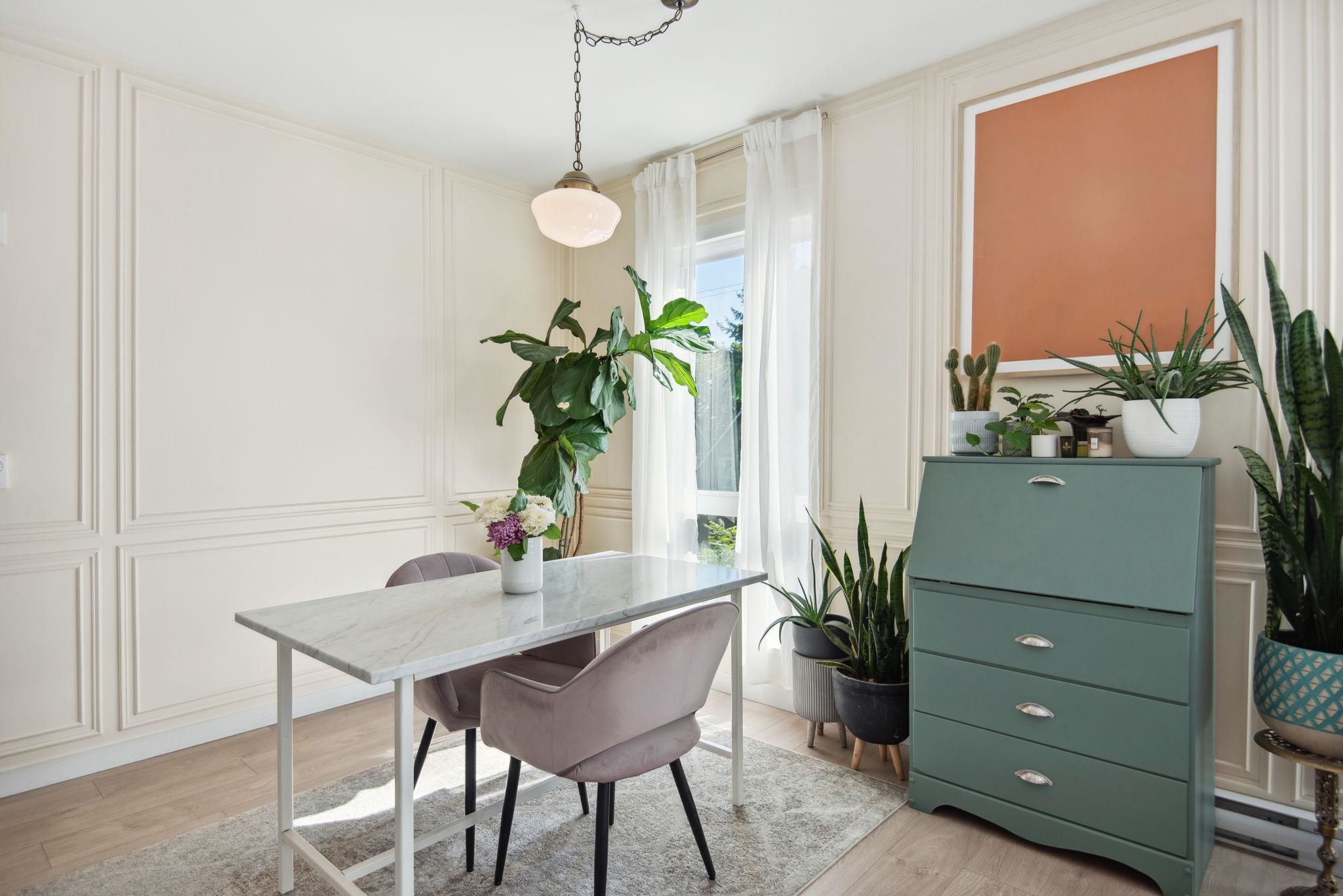 321 2520 GUELPH STREET Unit: 321