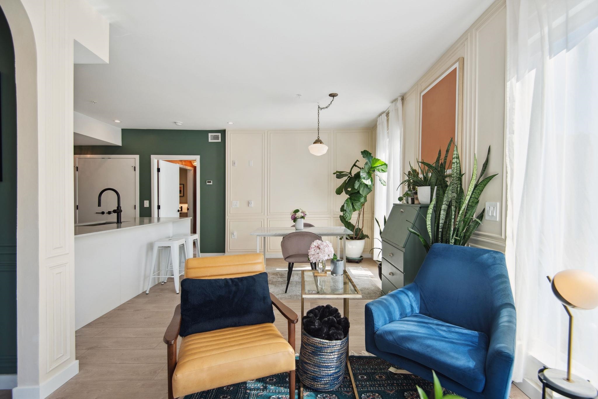 321 2520 GUELPH STREET Unit: 321