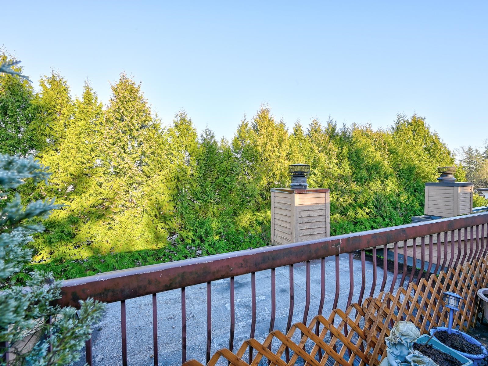 202 7095 133B STREET Unit: 202