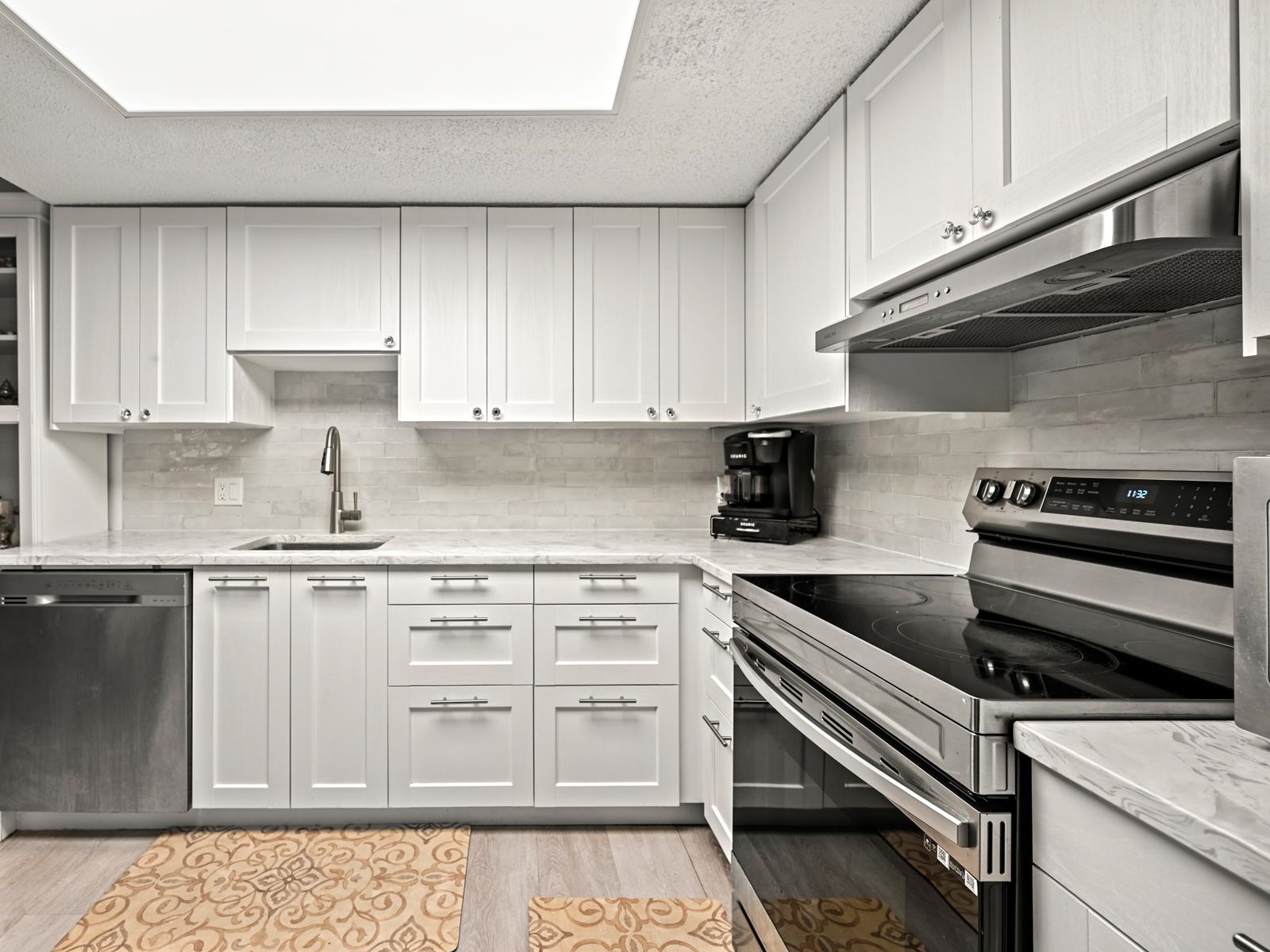 202 7095 133B STREET Unit: 202