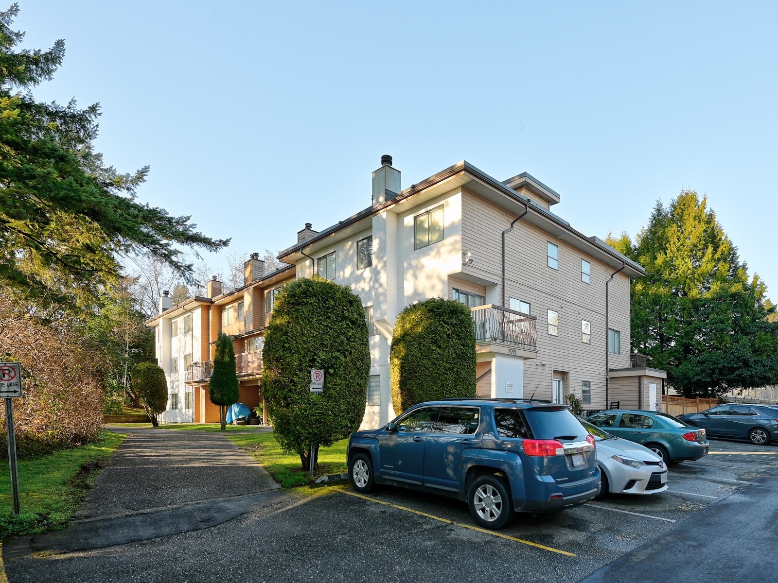 202 7095 133B STREET Unit: 202