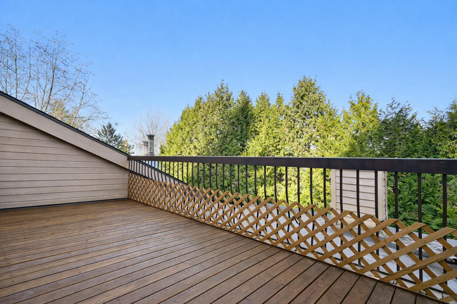 202 7095 133B STREET Unit: 202