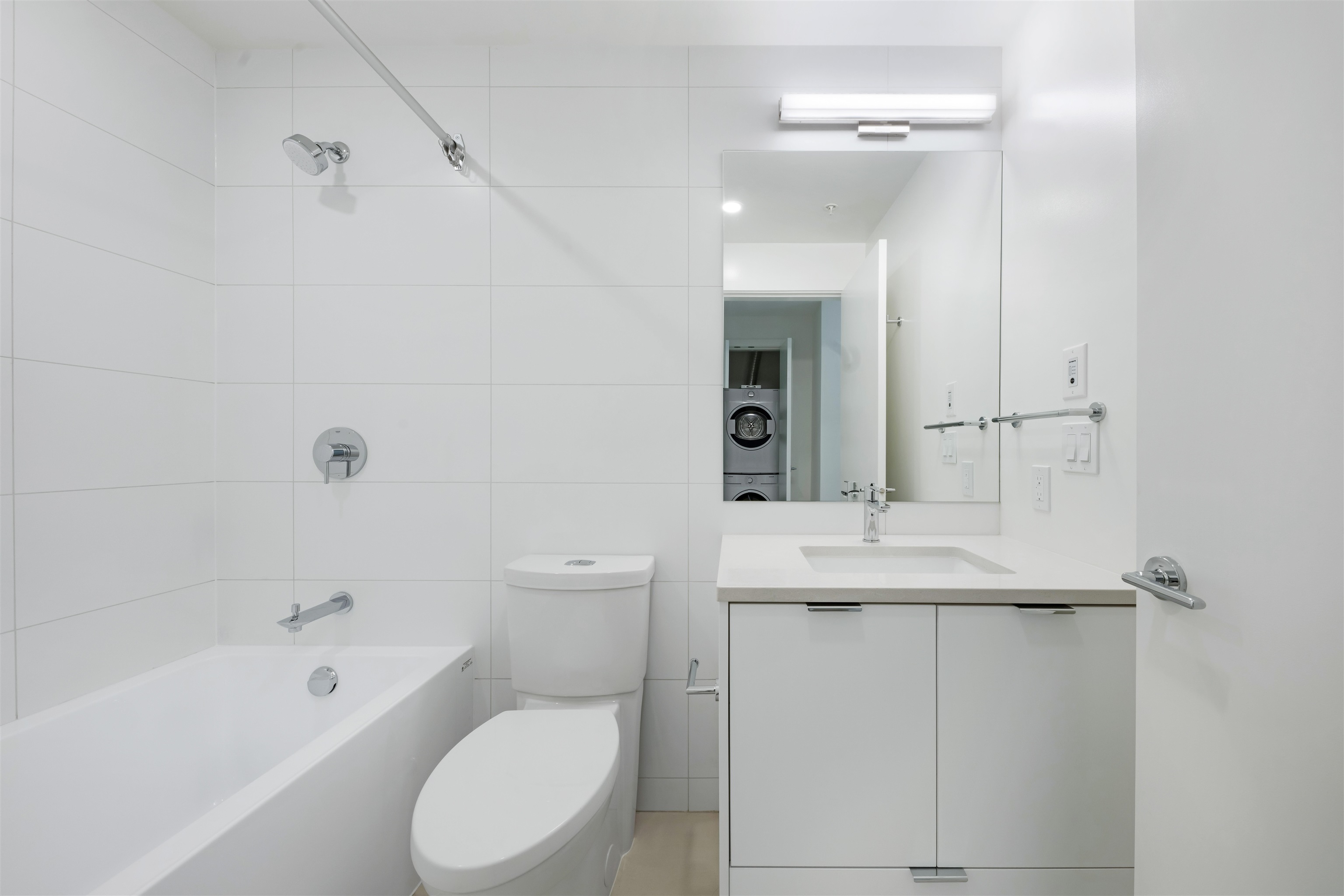 402 13675 107A STREET Unit: 402