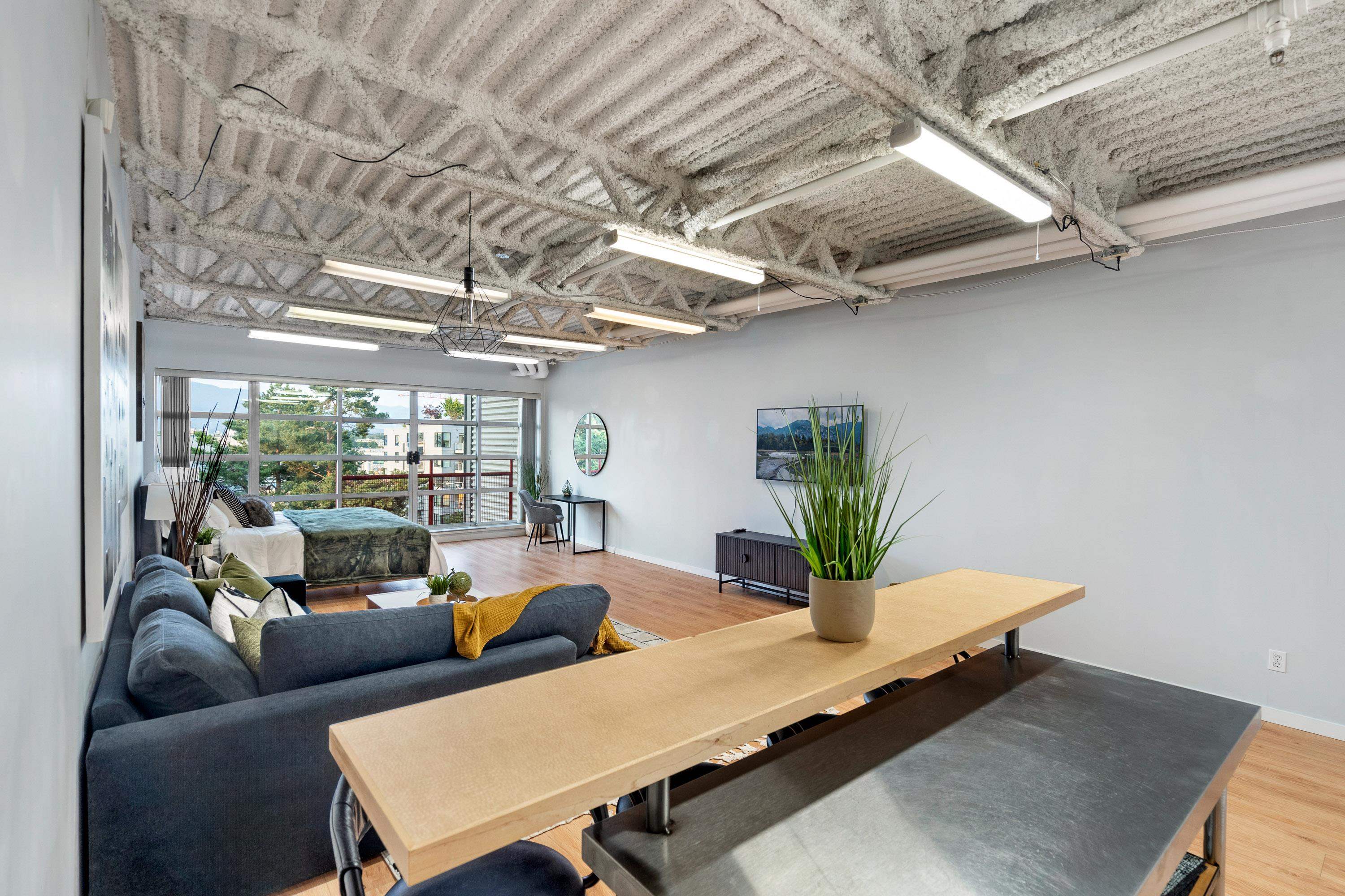 306 350 E 2ND AVENUE Unit: 306