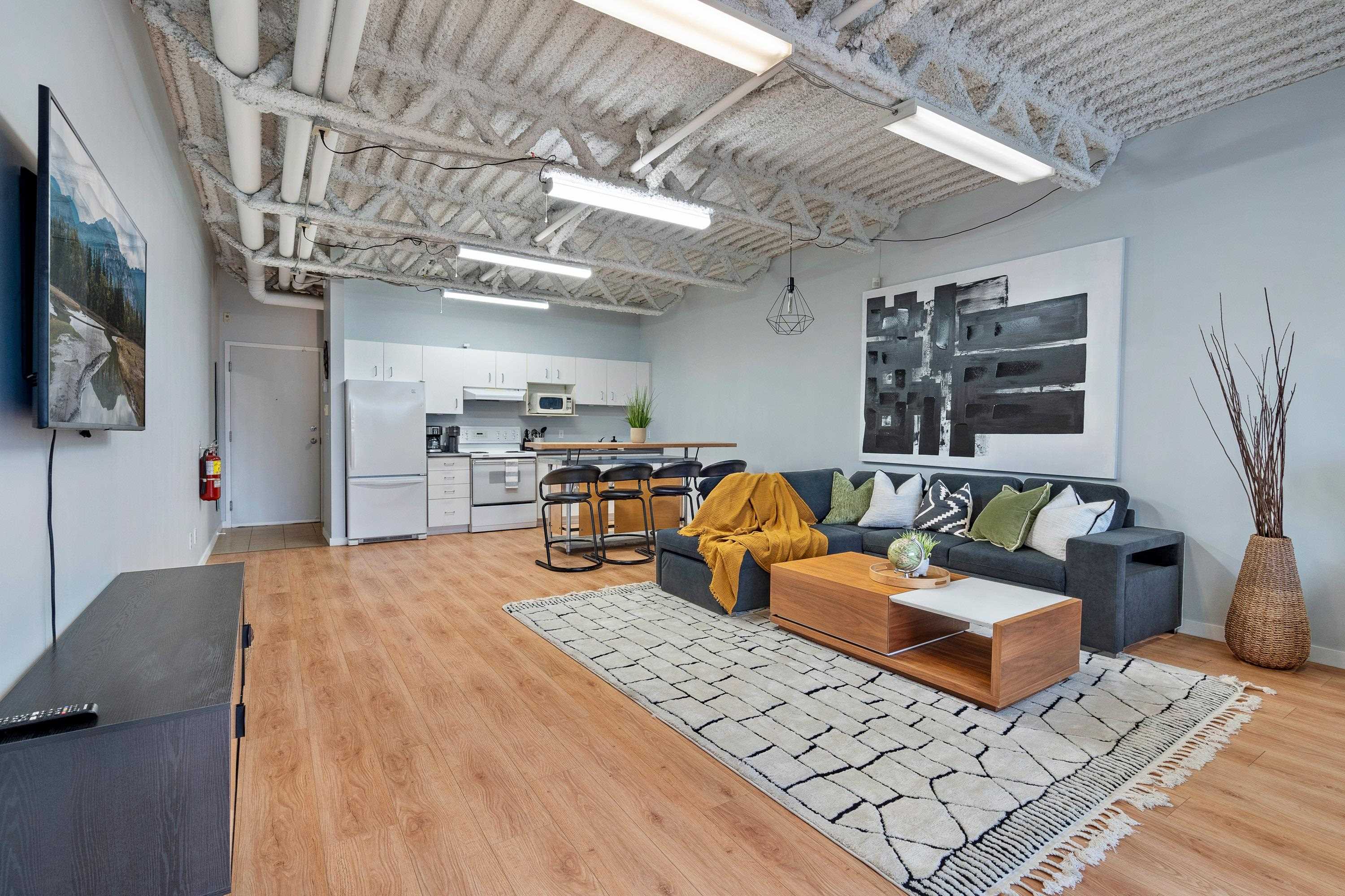 306 350 E 2ND AVENUE Unit: 306